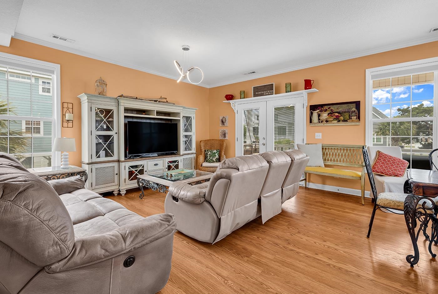 124 Rainbow Dr.