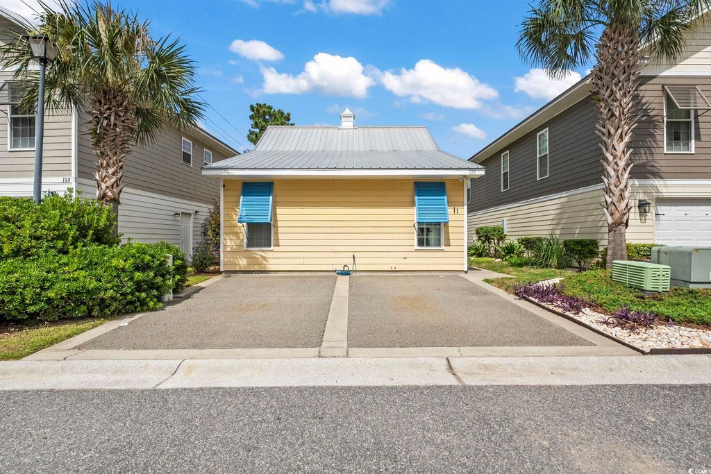 Photo of 124 Weatherboard Ct, Pawleys Island, SC 29585 (MLS # 2522438)