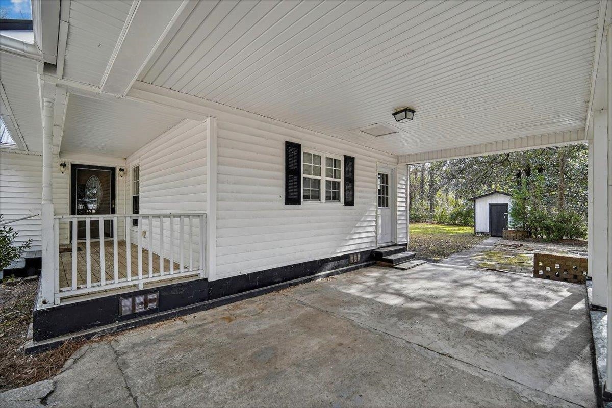 2137 N Highway 17 North