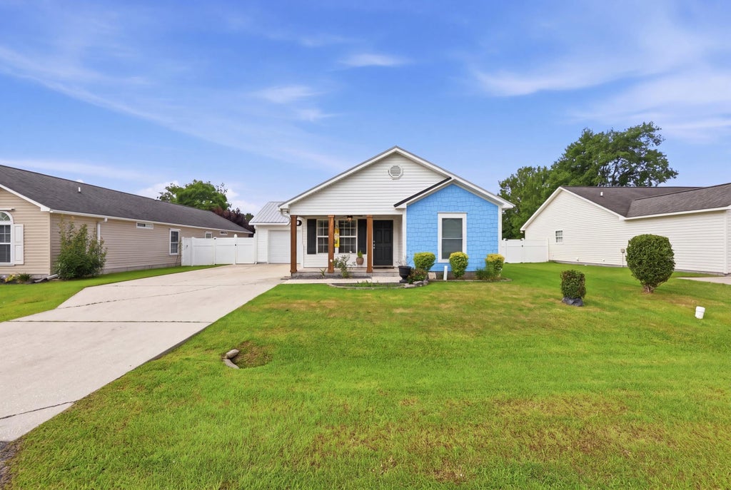 Photo of 5017 Blue Spruce Ln, Murrells Inlet, SC 29576 (MLS # 2618576)