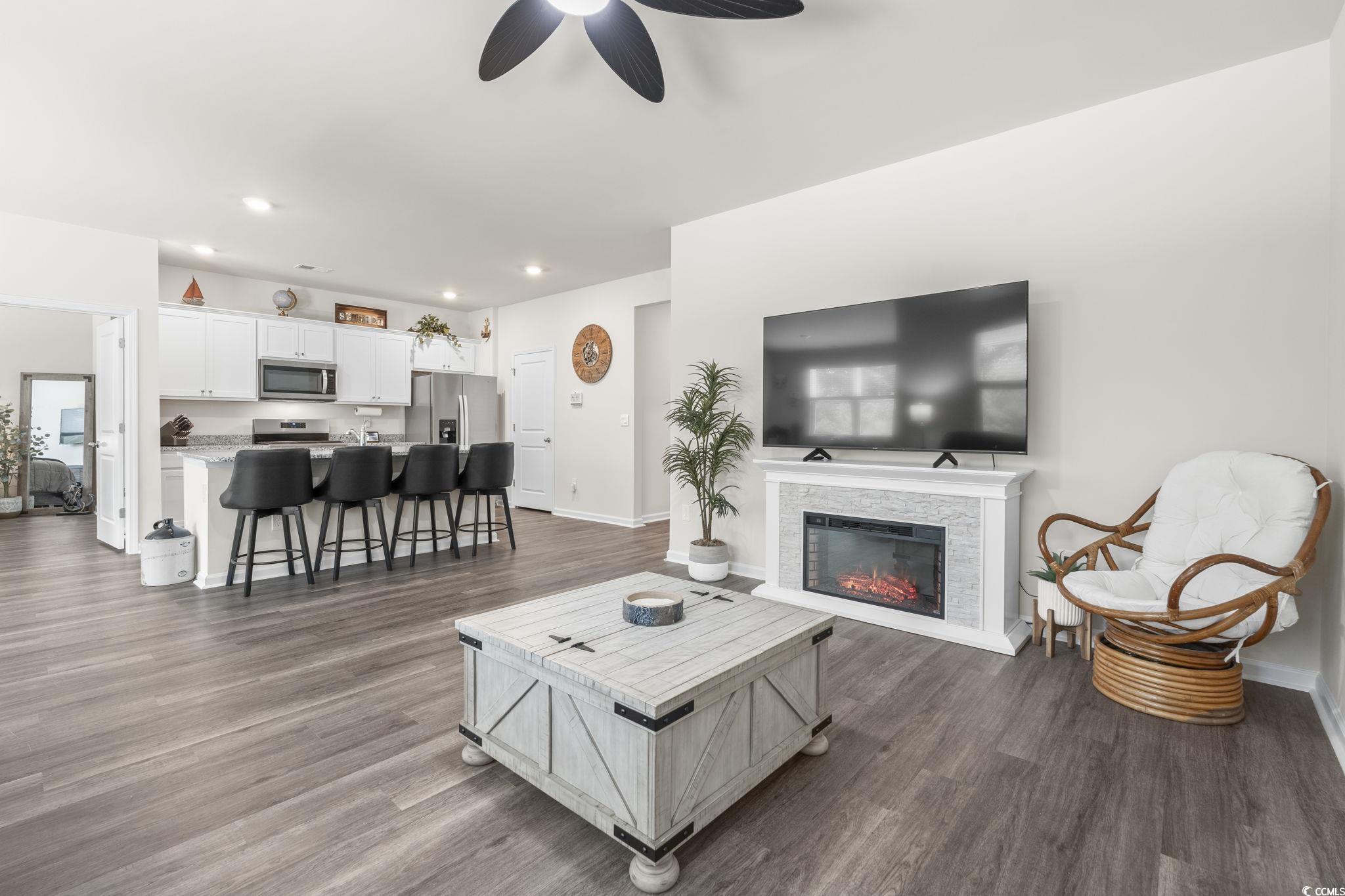 688 Wallace Dr.