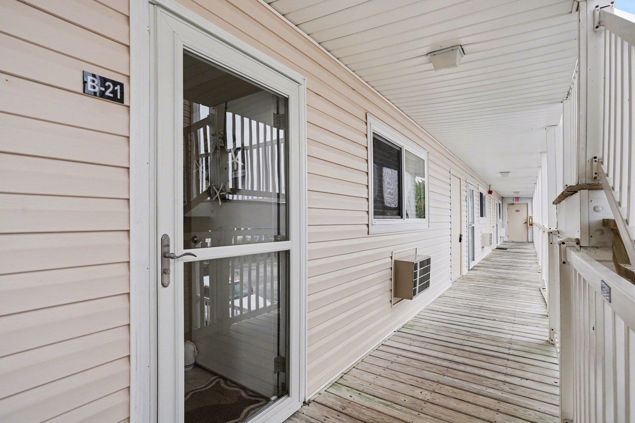 1919 Spring St. B-21