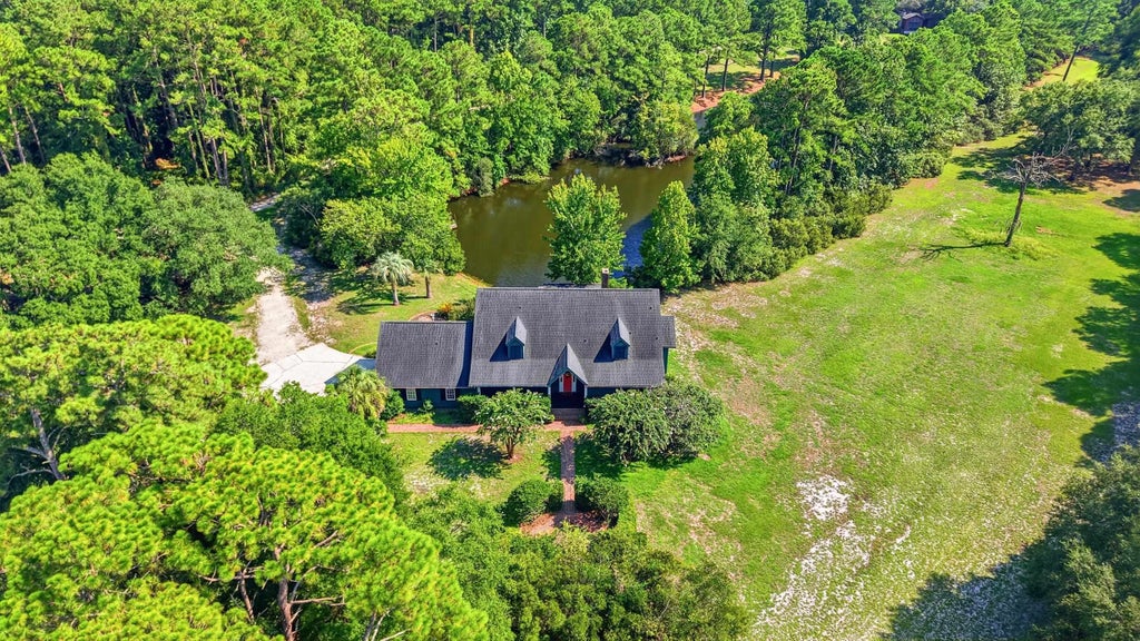 Photo of 159 Wisteria Plantation Dr, Pawleys Island, SC 29585 (MLS # 2621205)