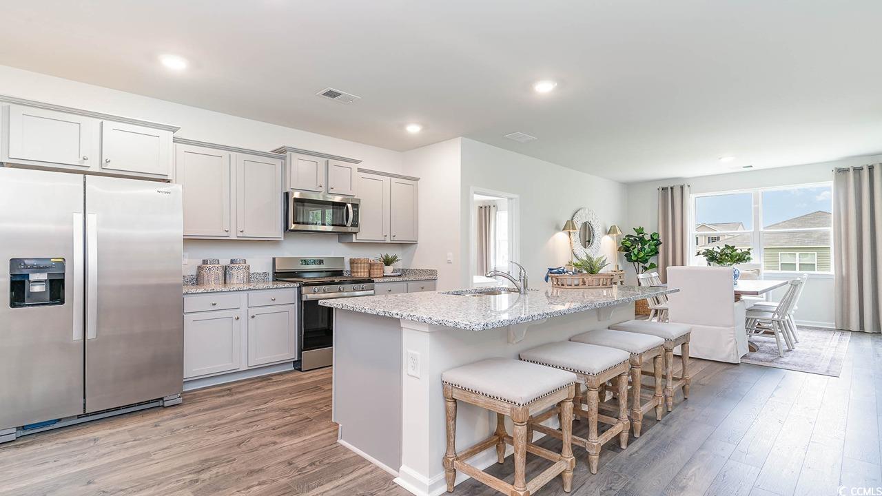 401 Glade Ct.