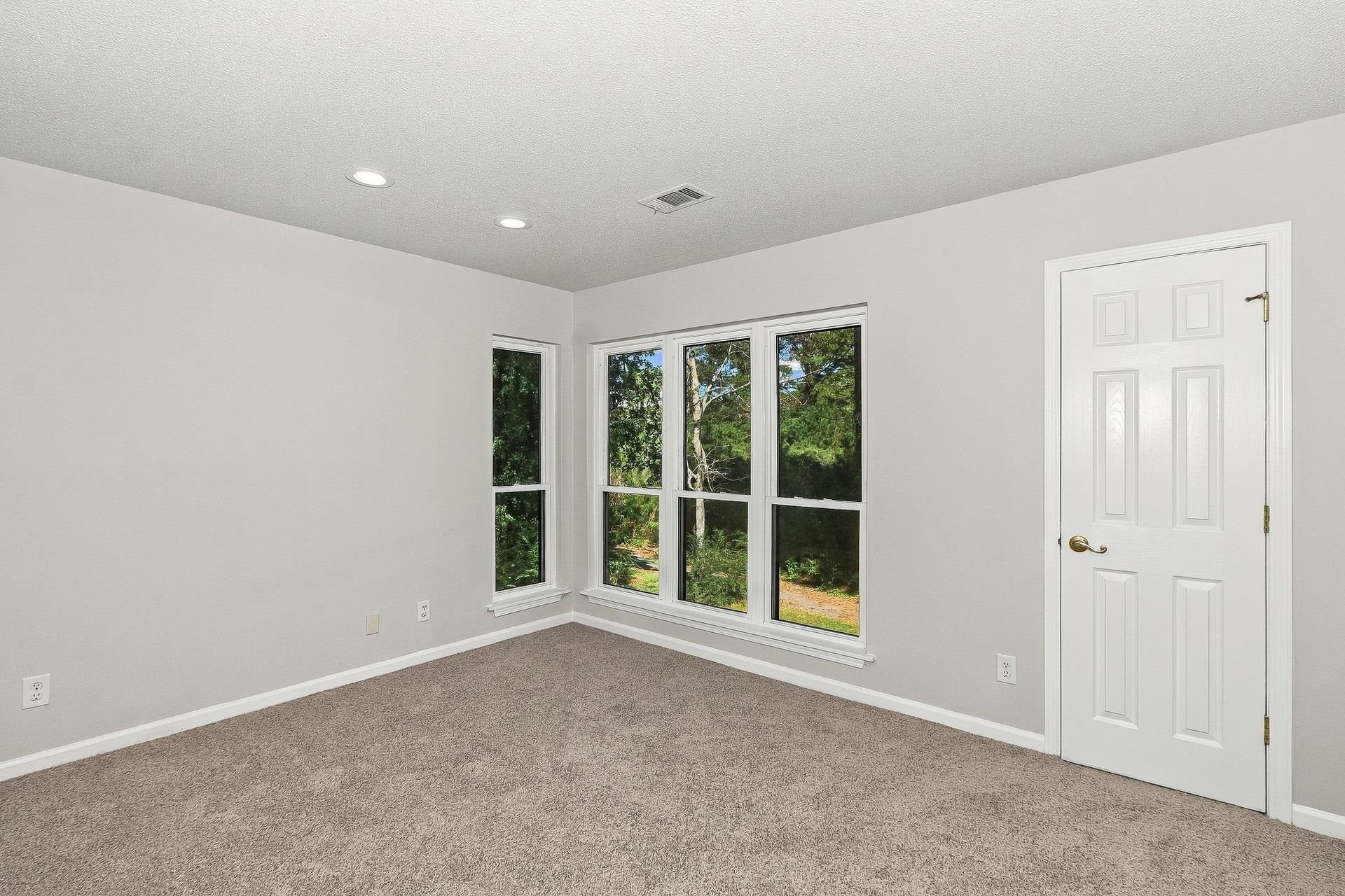 305 Indian Wells Ct. 305