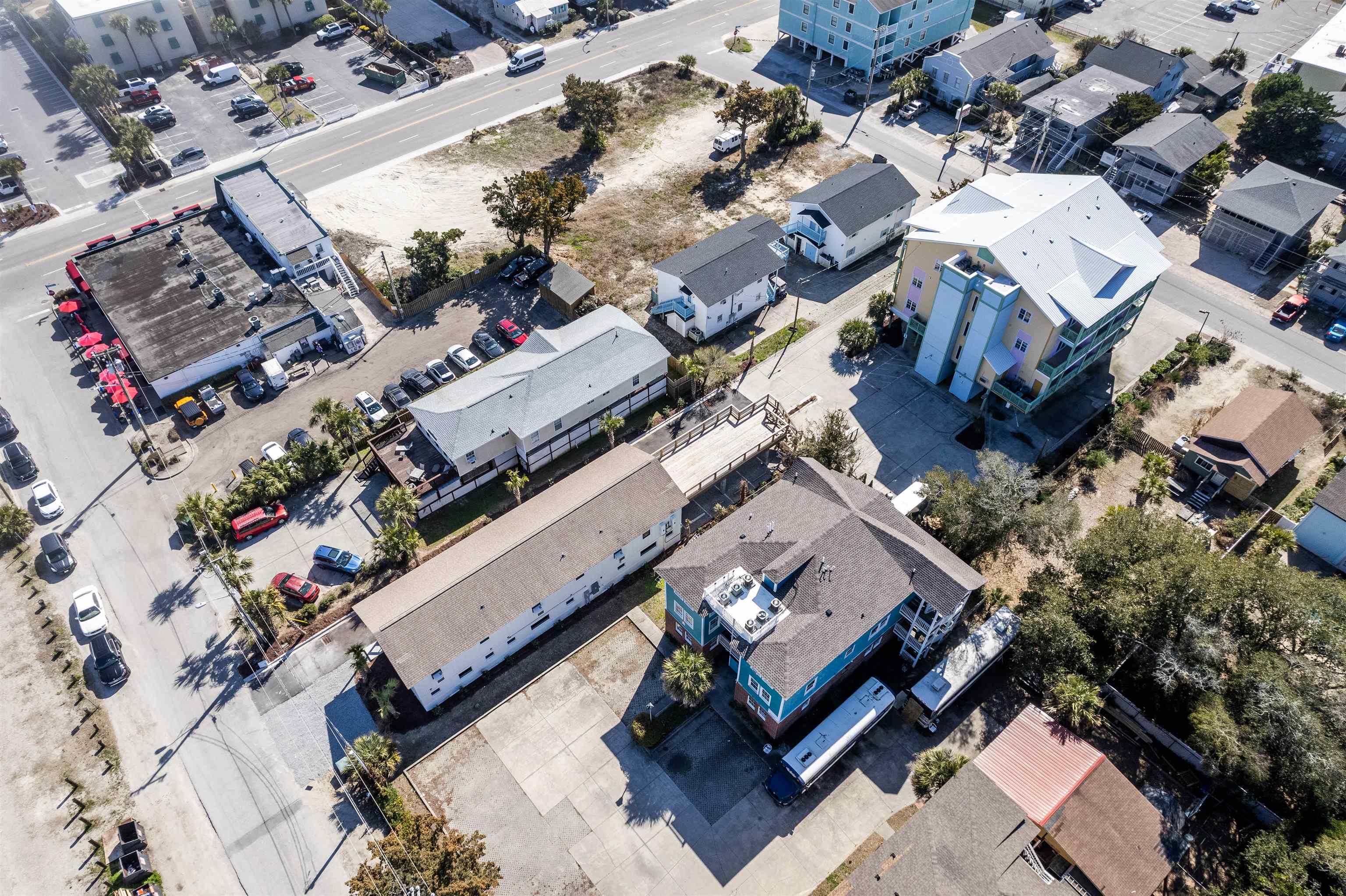 208 2nd Ave. S