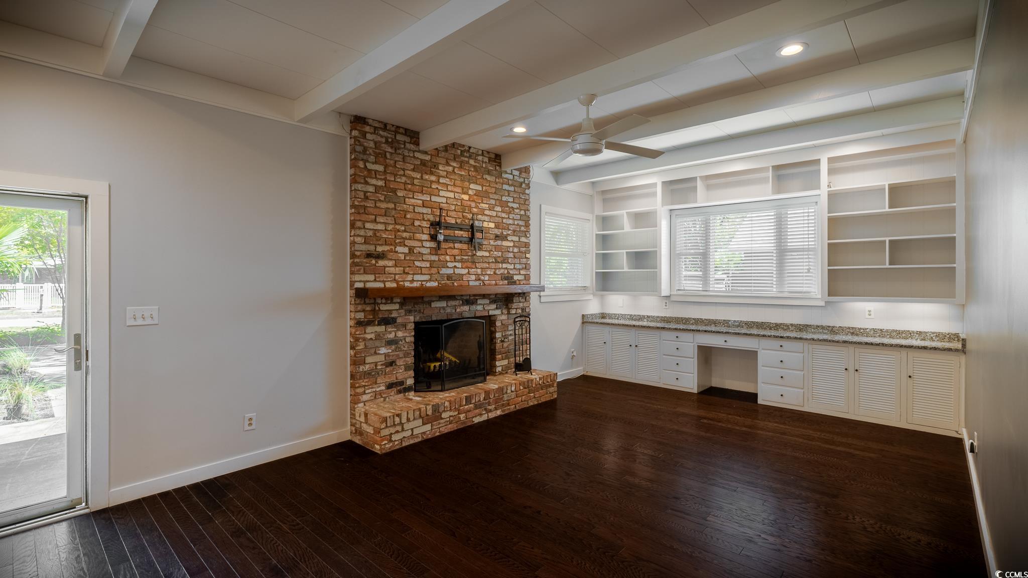 313 N Highland Way