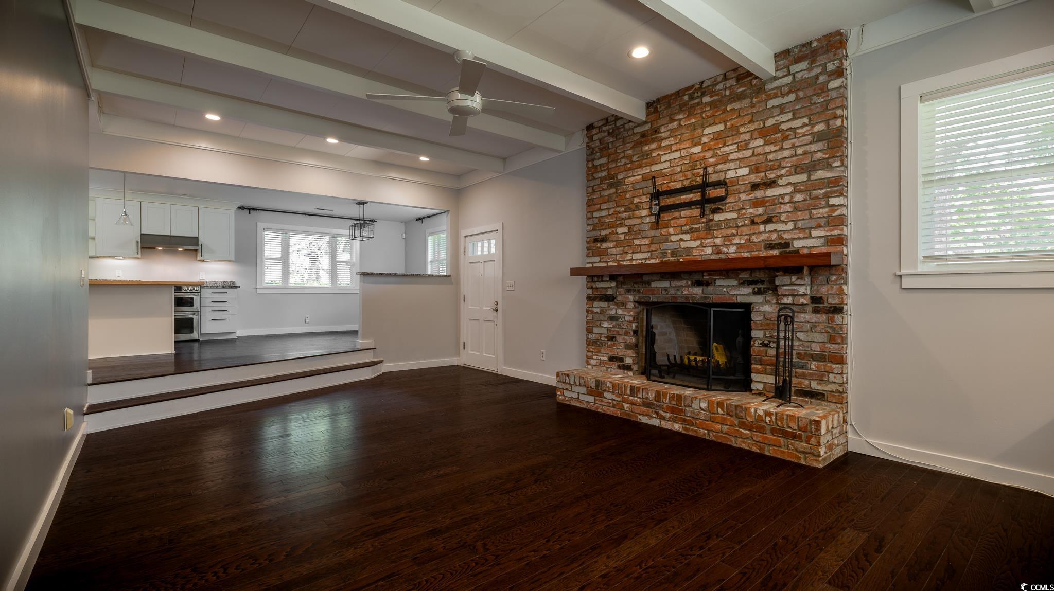313 N Highland Way