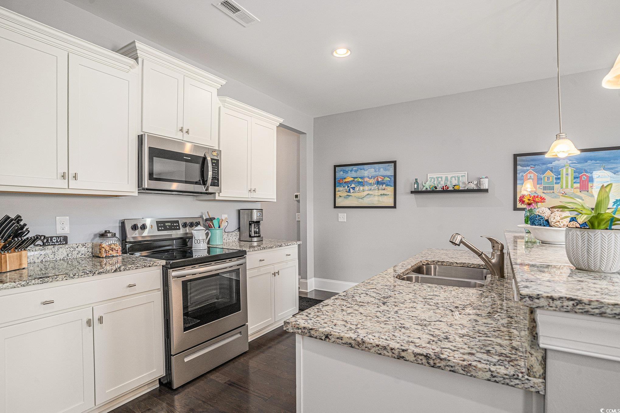 1715 Palmetto Palm Dr.