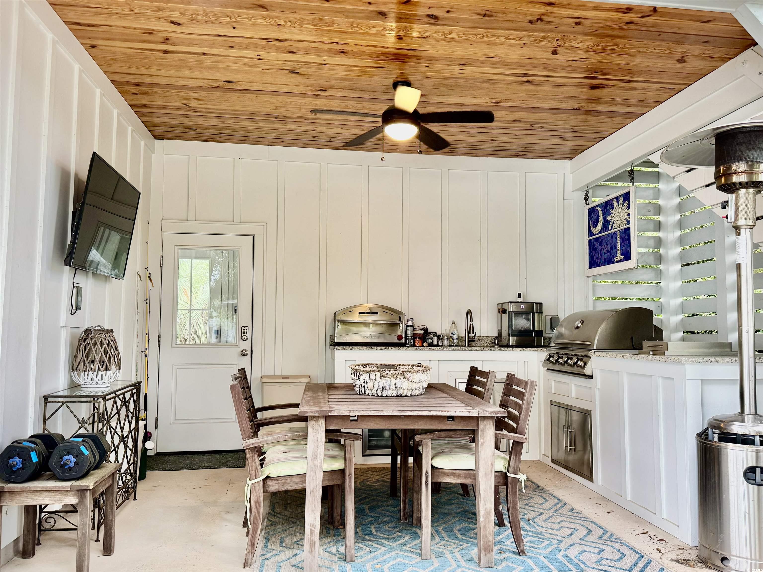 17 Carson Creek Dr.
