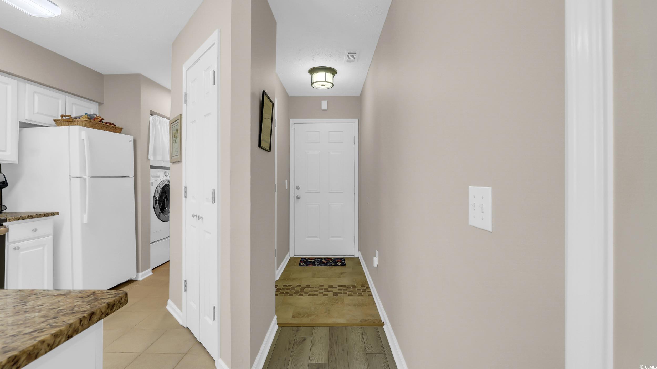 521 White River Dr. 21C
