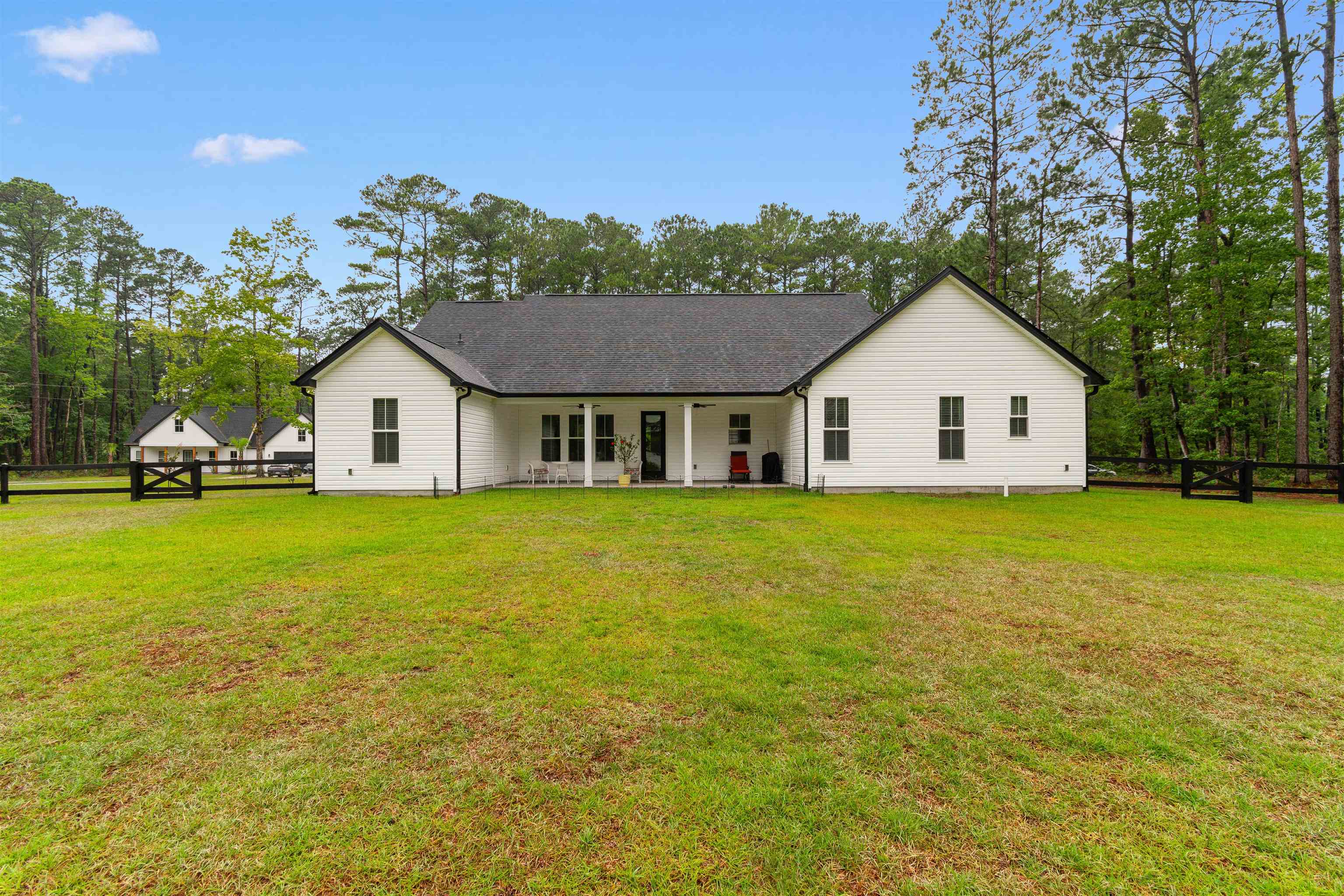 464 NW Boundary Loop Rd.
