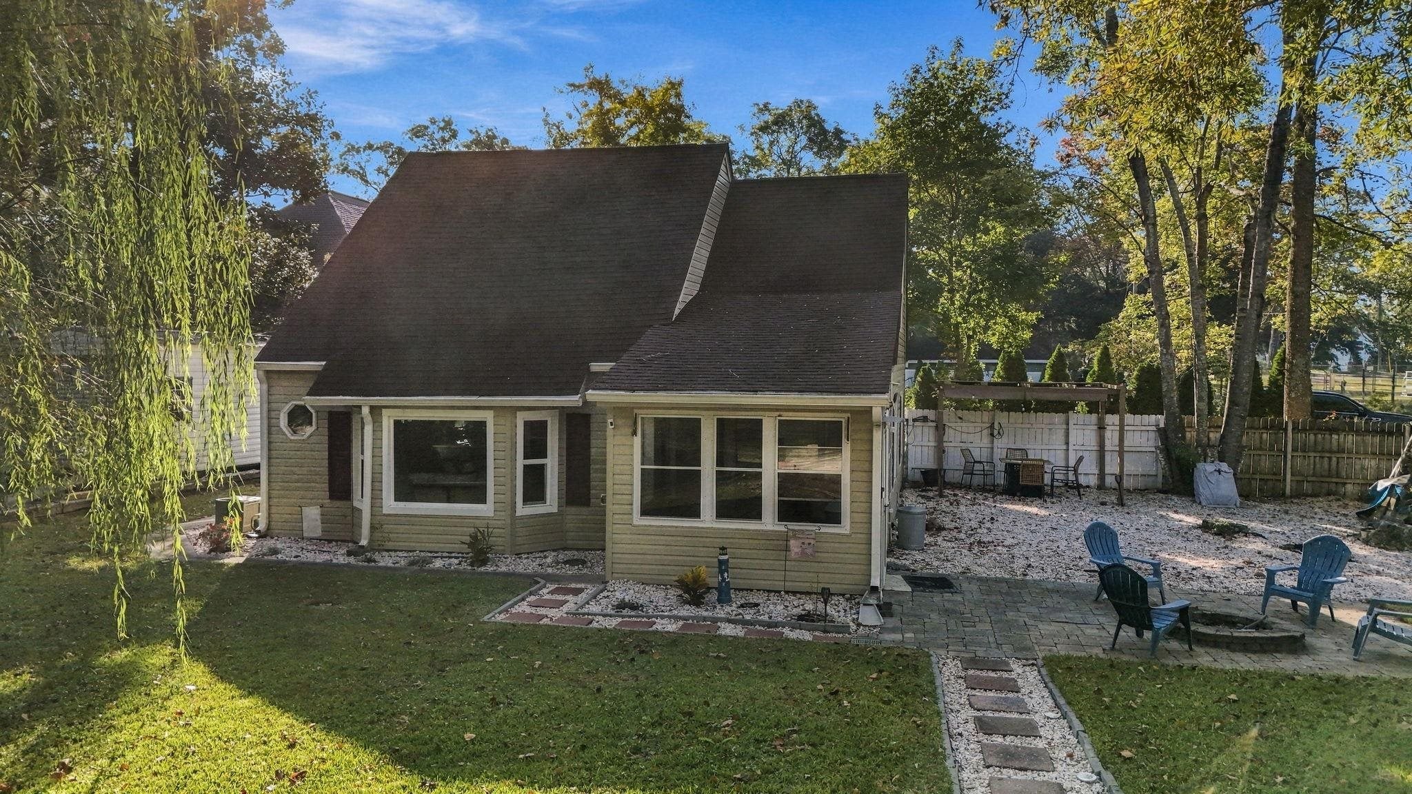 4385 McCorsley Ave.