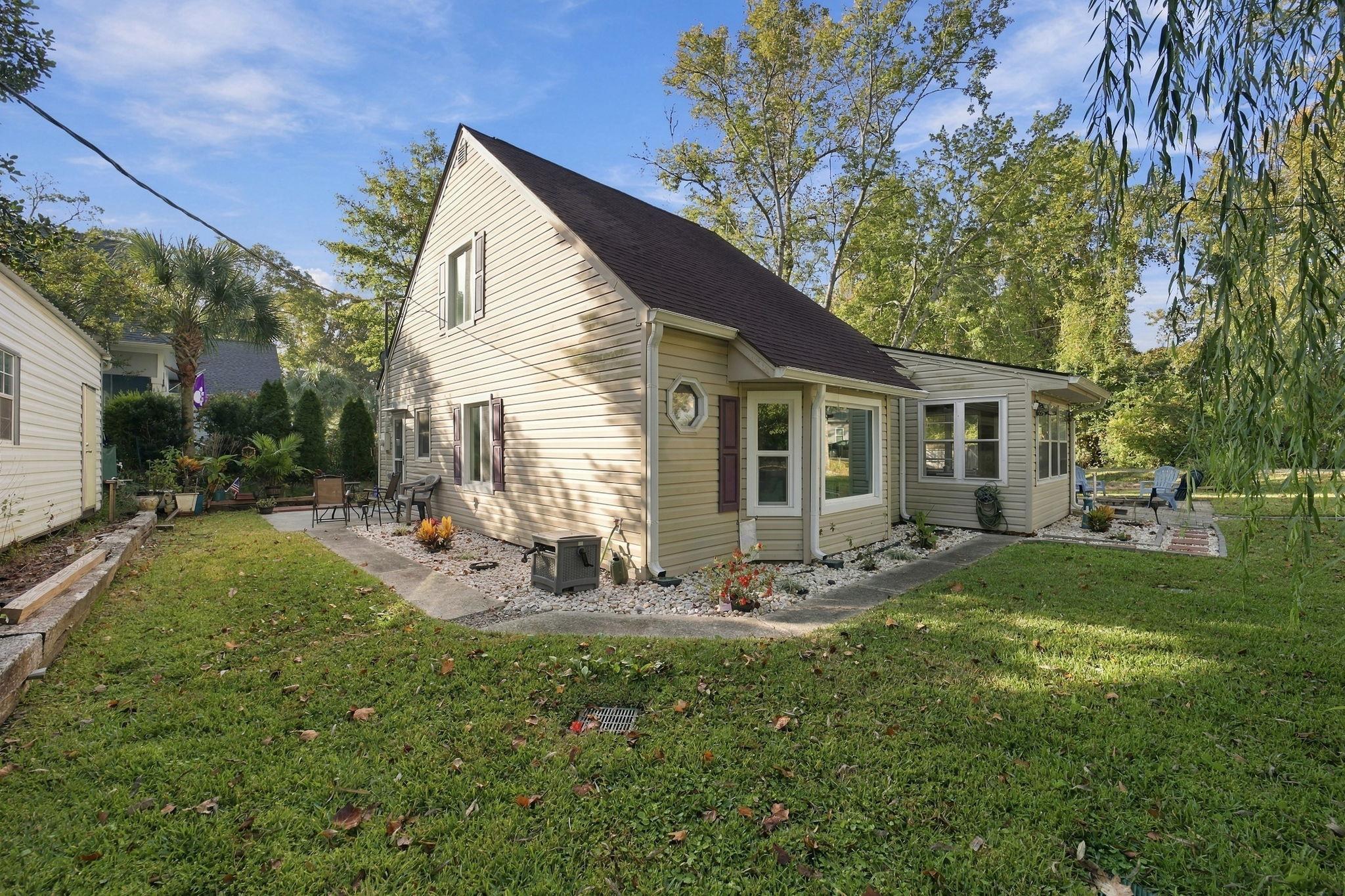 4385 McCorsley Ave.