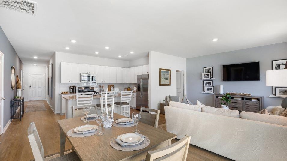 600 Runaway Train Dr