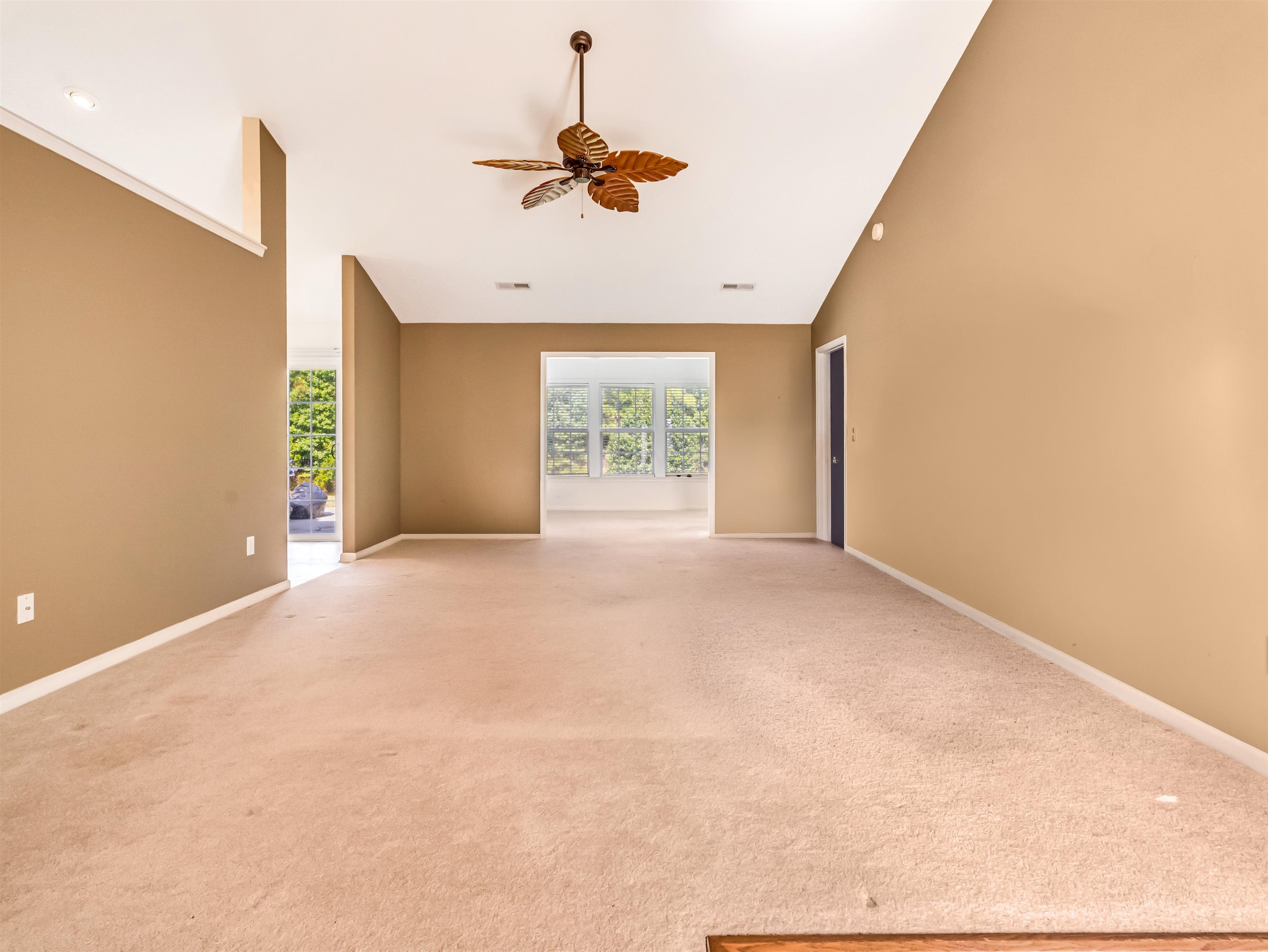 401 Barton Loop