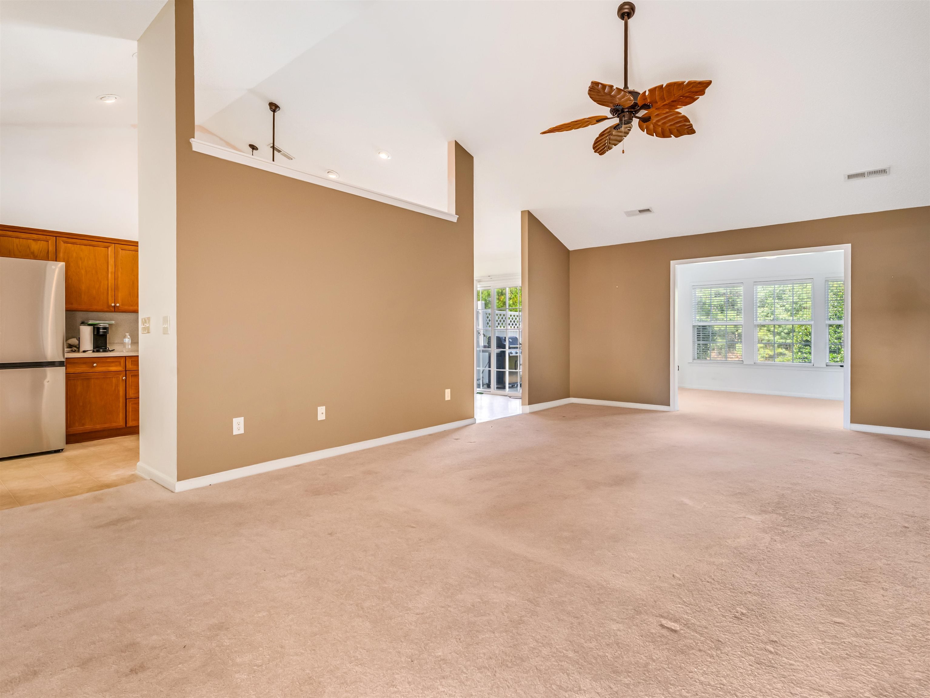 401 Barton Loop