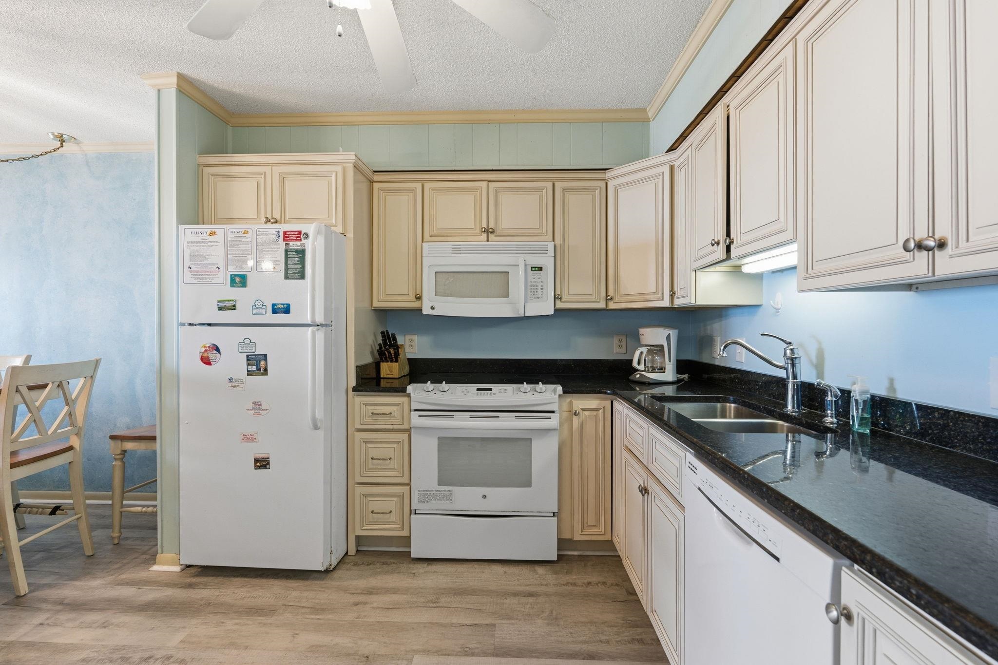 6000 N Ocean Blvd. 208