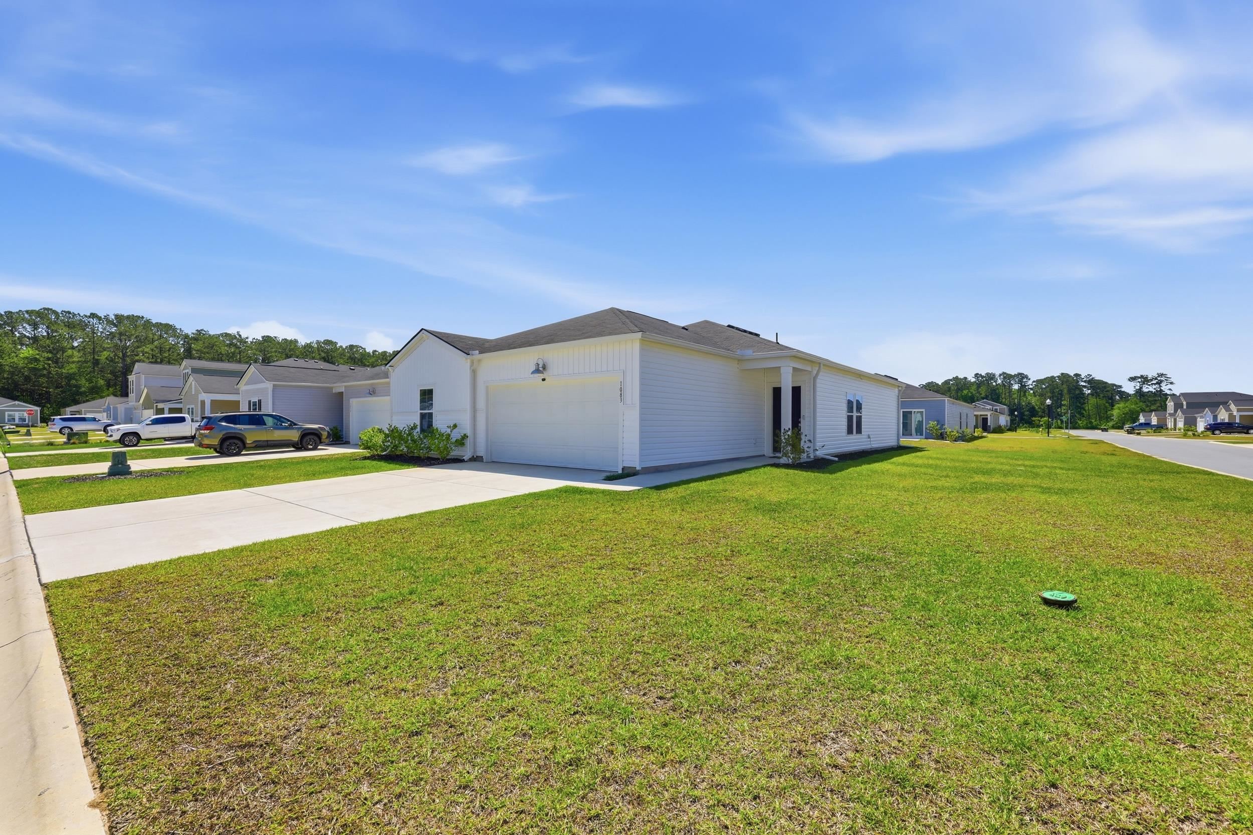 1083 Tripletail Dr NW