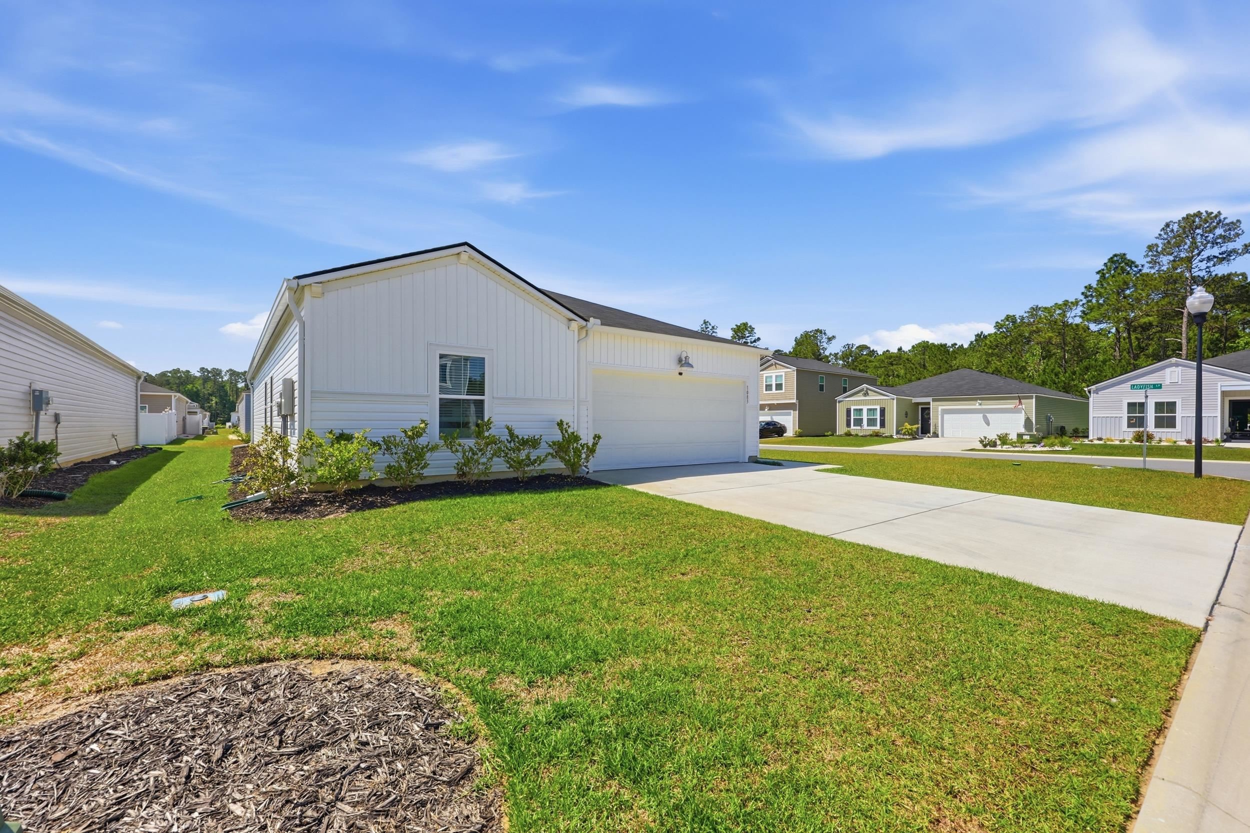 1083 Tripletail Dr NW