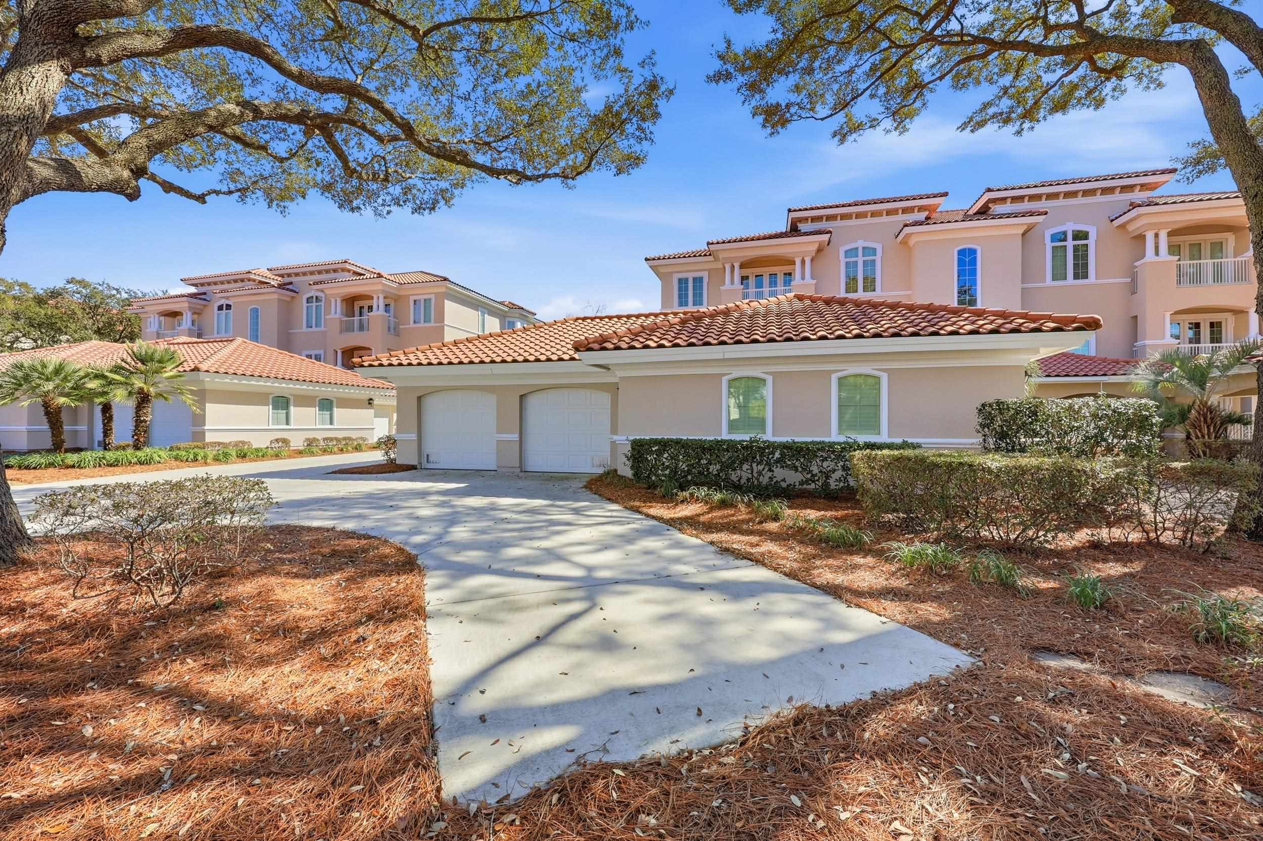 8560 San Marcello Dr. 2-201