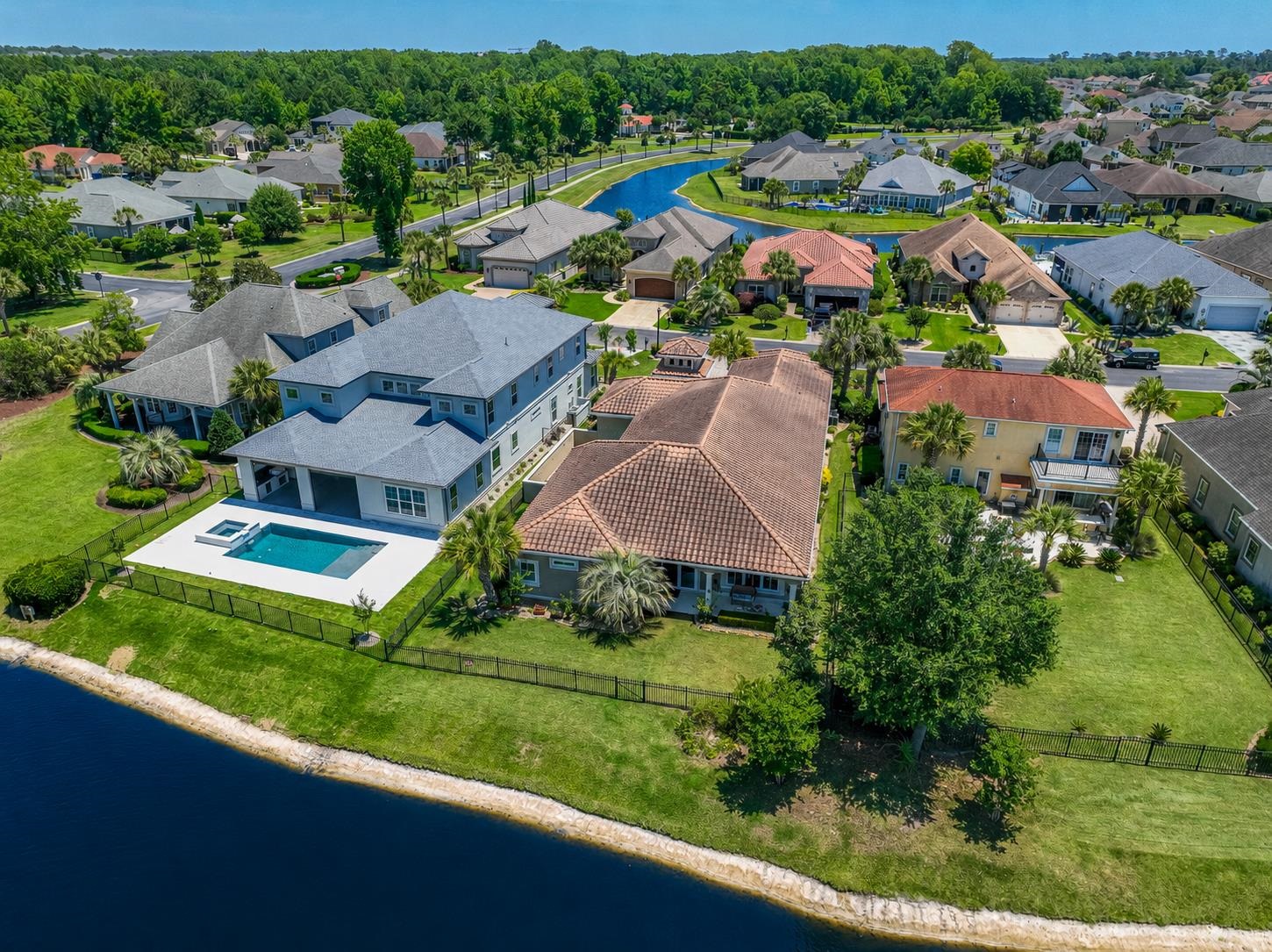 1011 Bluffview Dr.