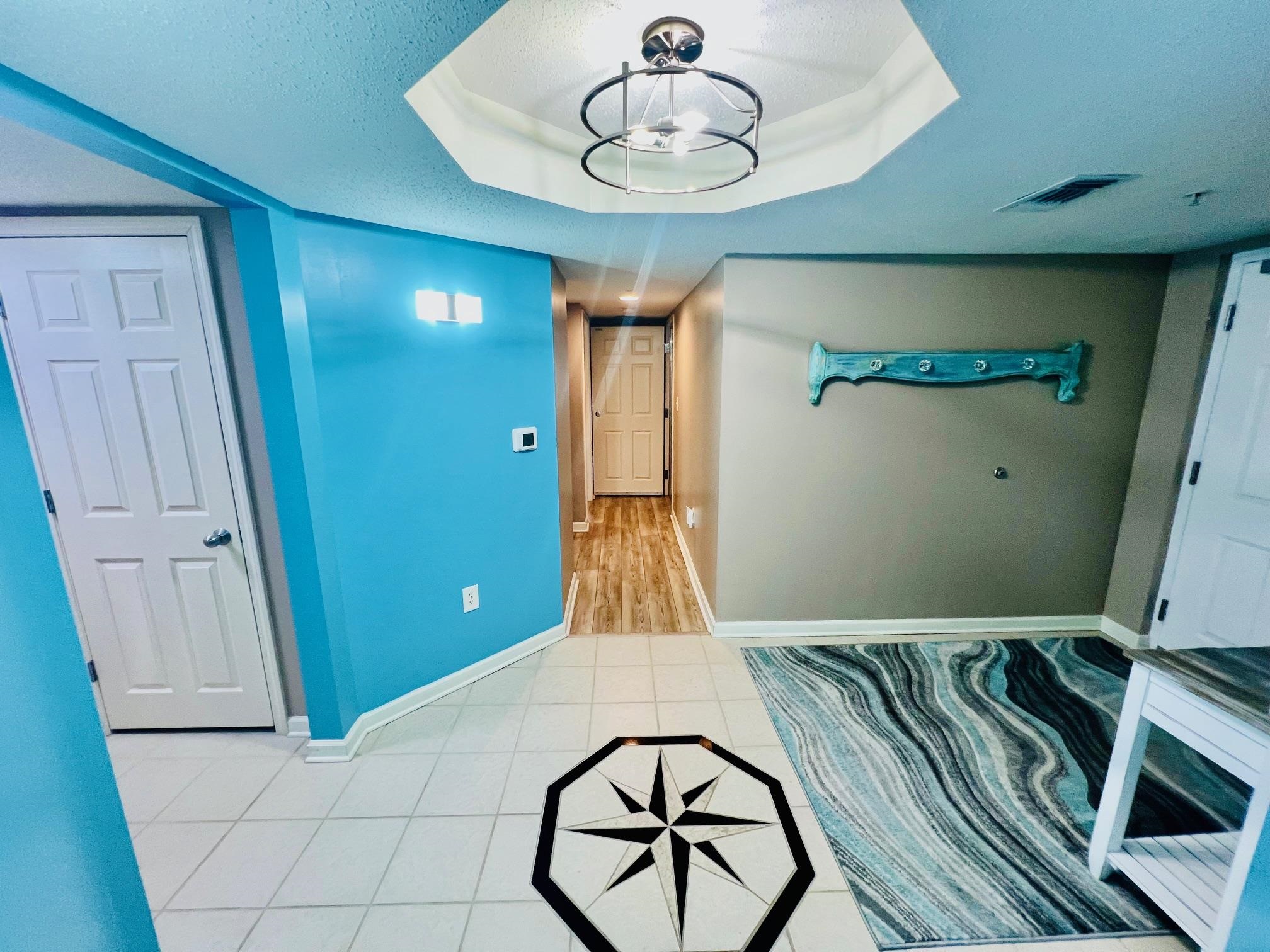 2151 Bridgeview Ct. 1-305