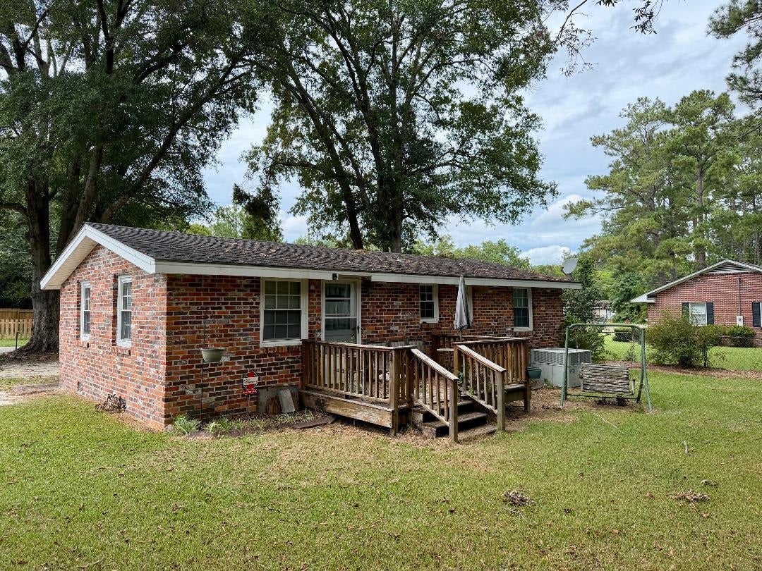 806 Windsor Way
