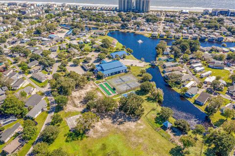 A home in Surfside Beach