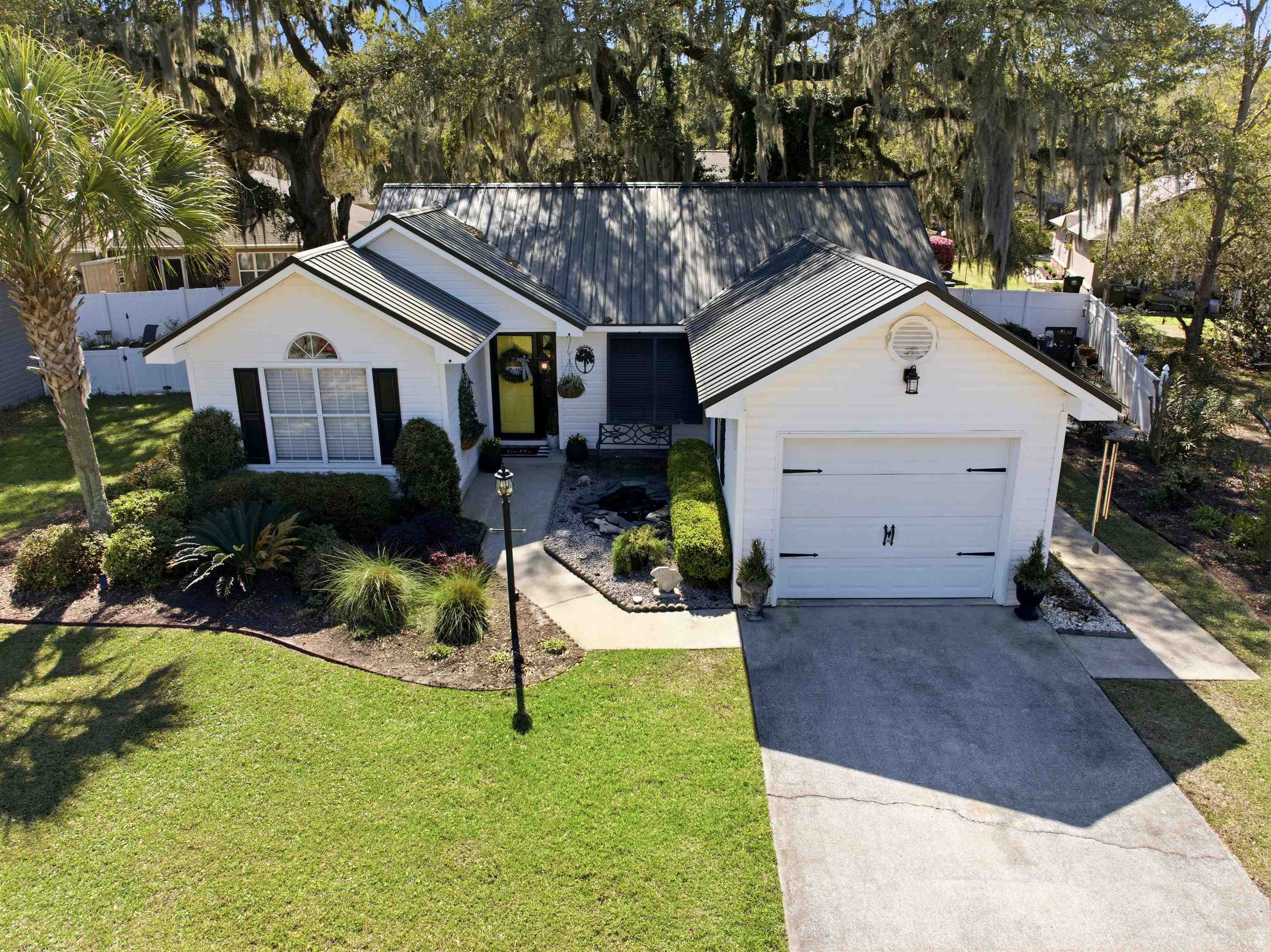 43 Daniel Morrall Ln.