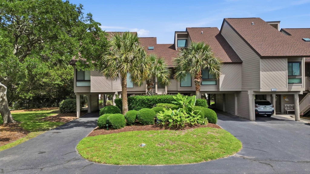 Photo of 105 Heron Marsh Dr, Pawleys Island, SC 29585 (MLS # 2625365)