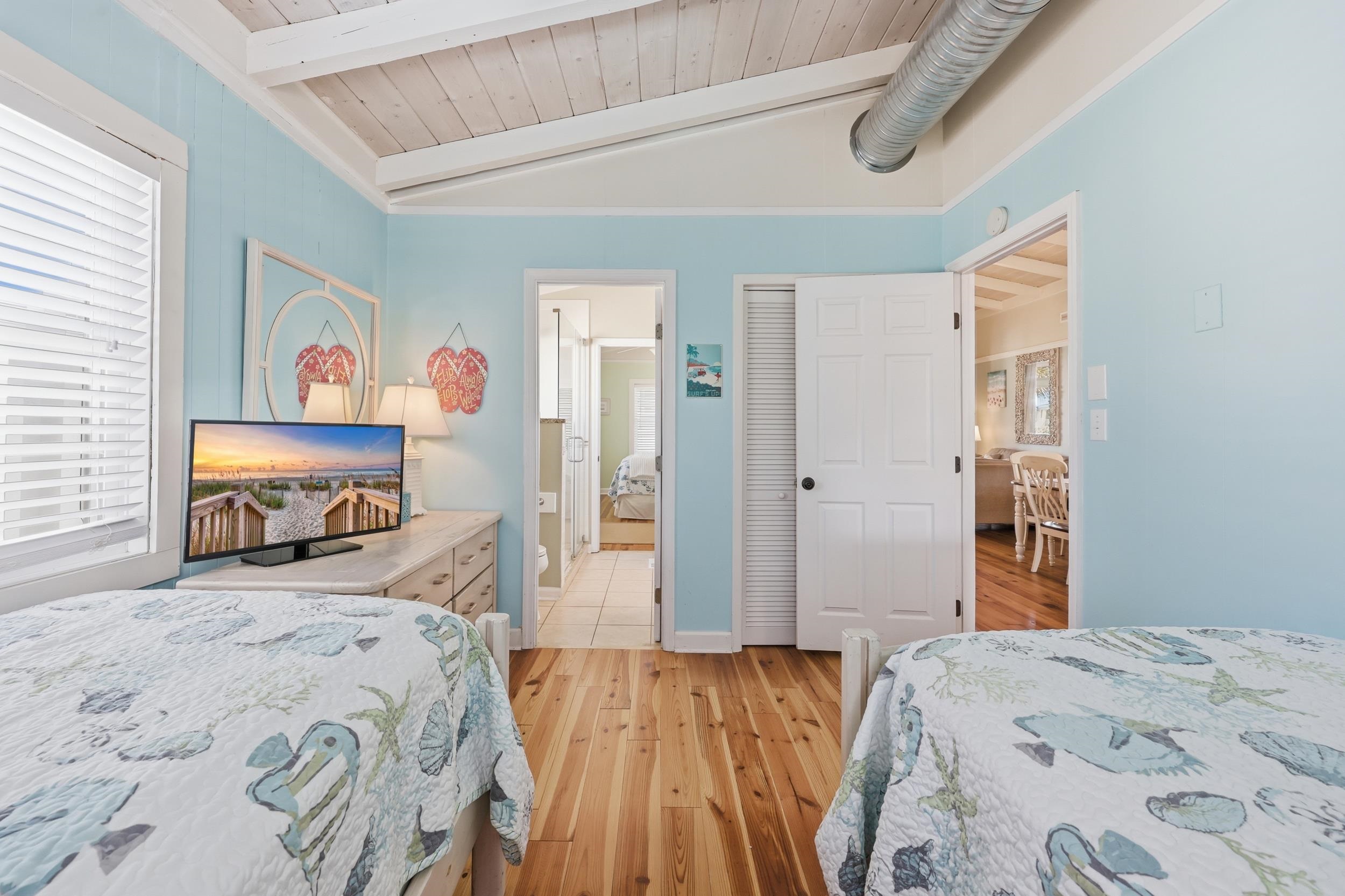 Pawleys Island, South Carolina, 29585, United States, 6 Bedrooms Bedrooms, ,3 BathroomsBathrooms,Residential,Active,2034286