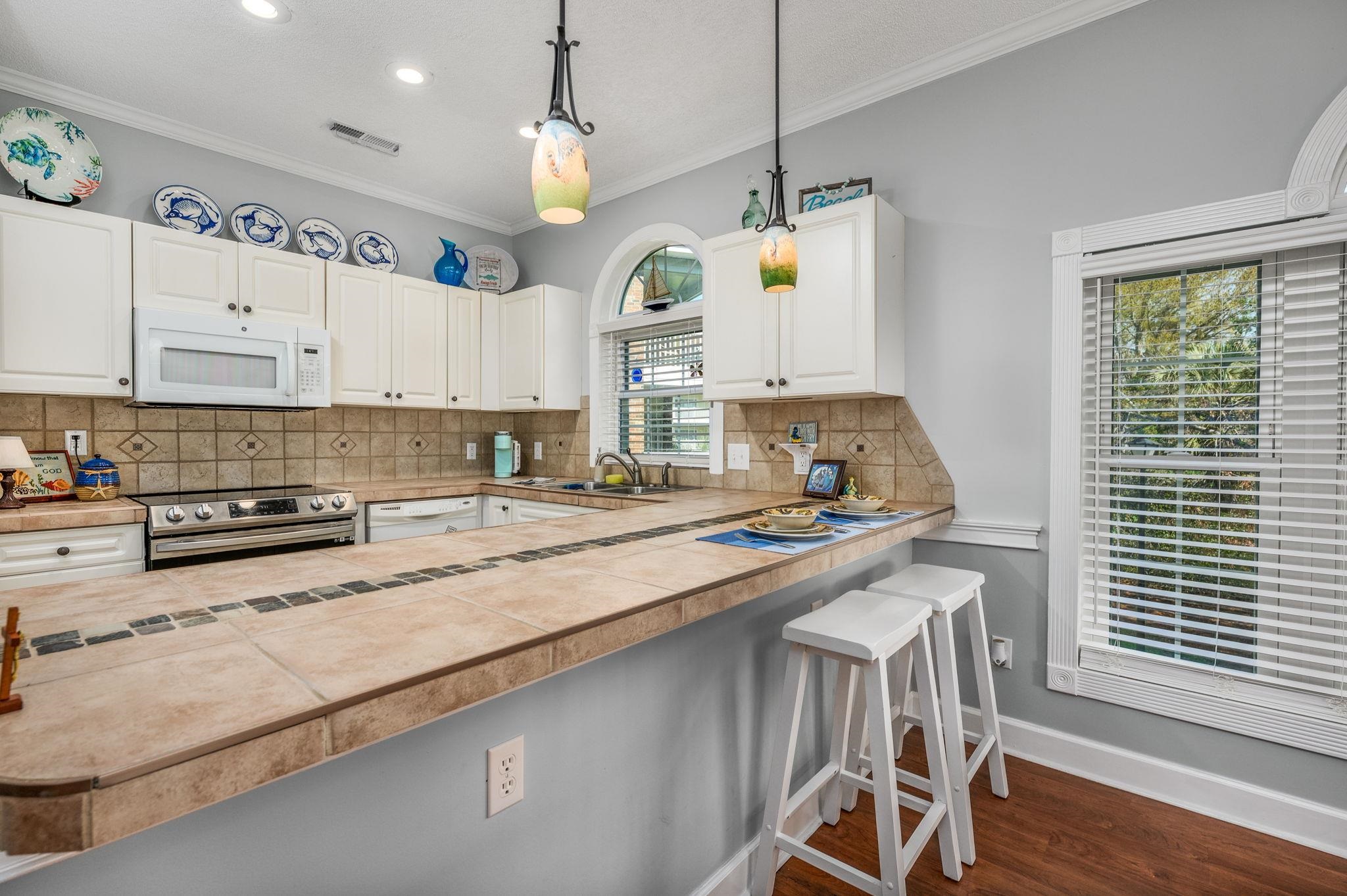 687 Riverwalk Dr. 201