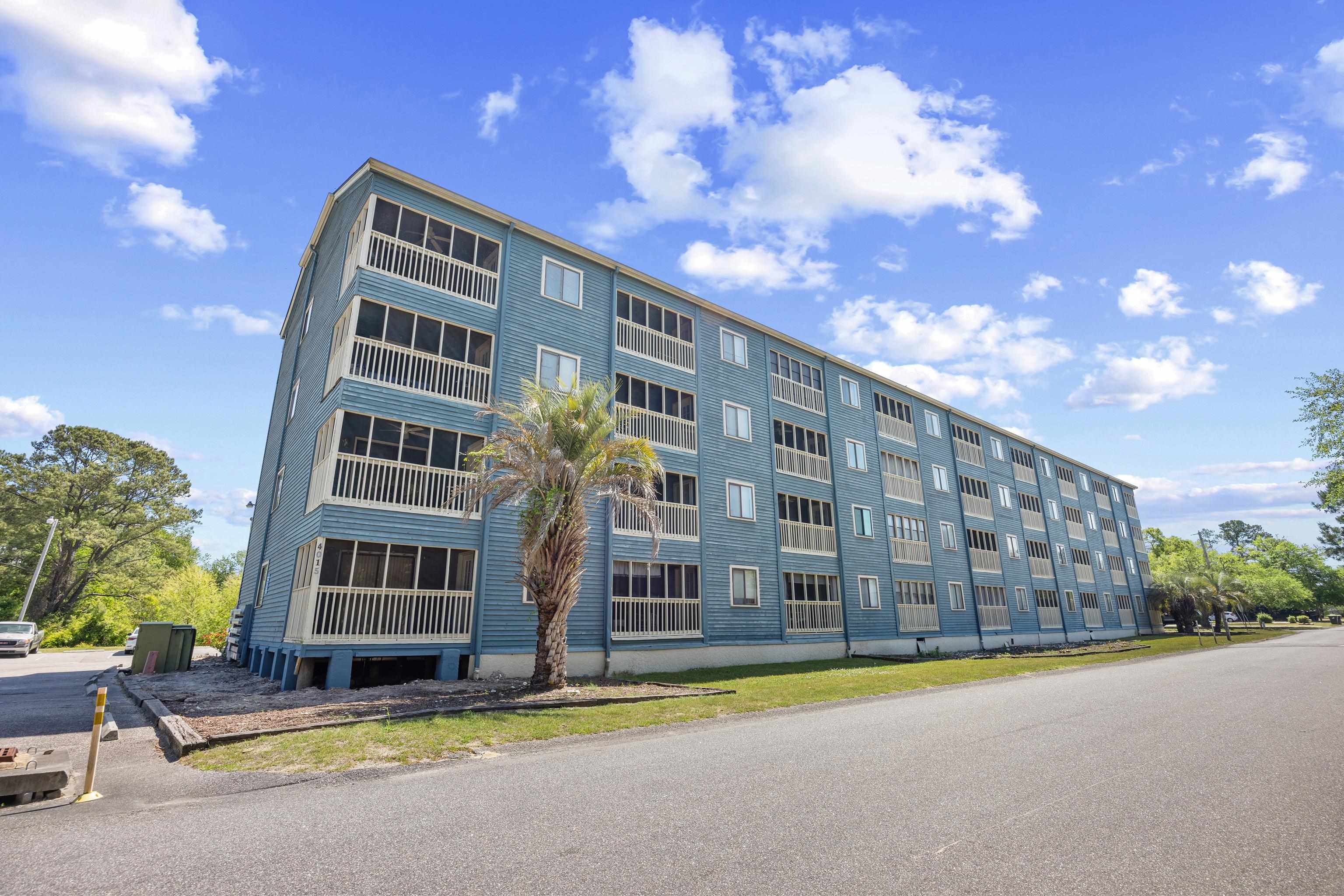 4015 Fairway Dr. 303