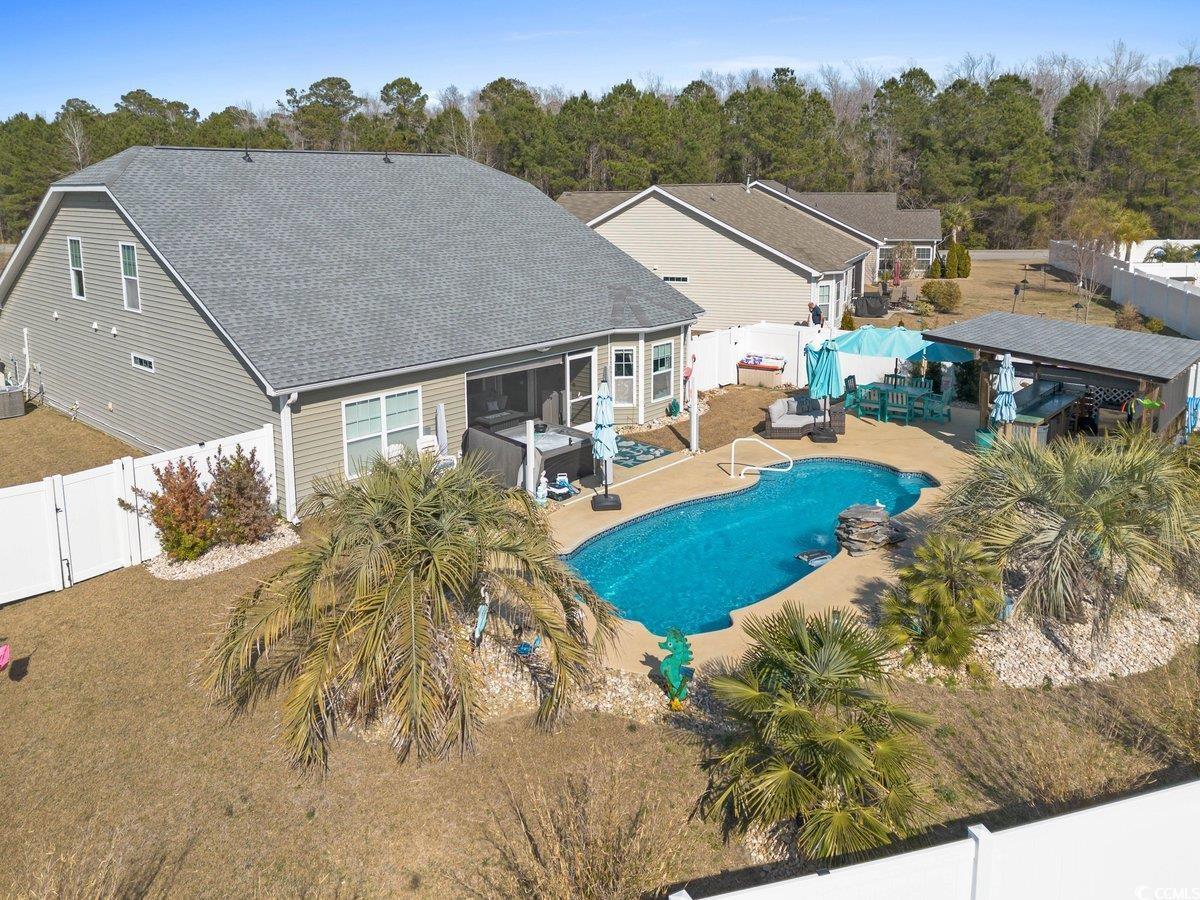 556 Cedar Lakes Dr.