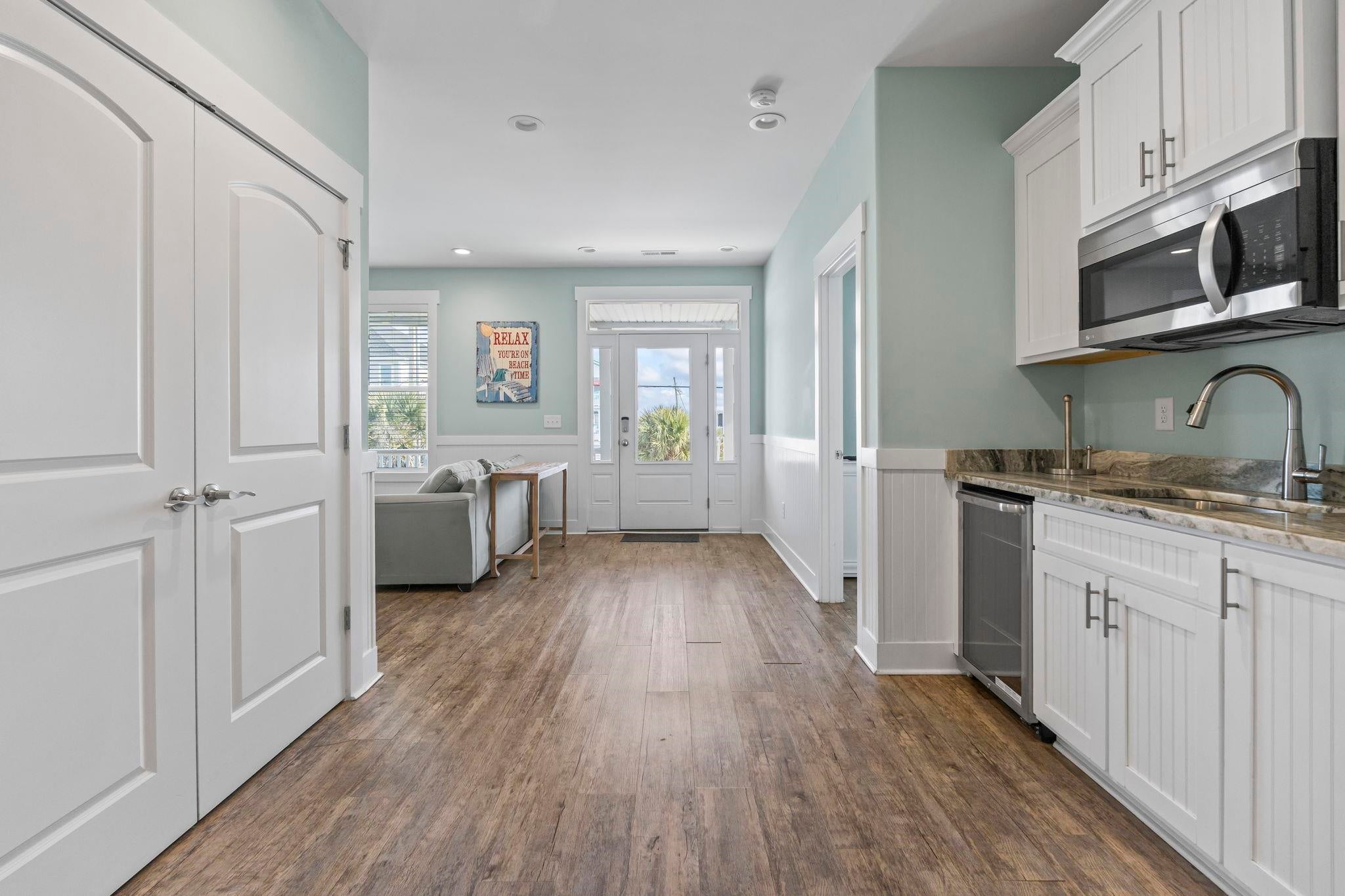 878 S Waccamaw Dr.