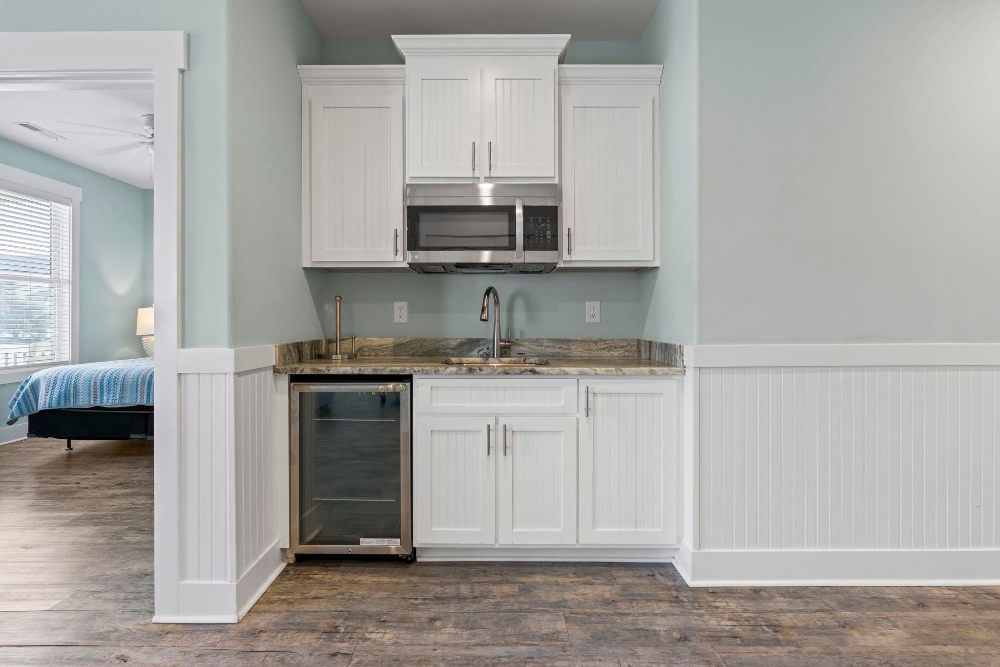 878 S Waccamaw Dr.