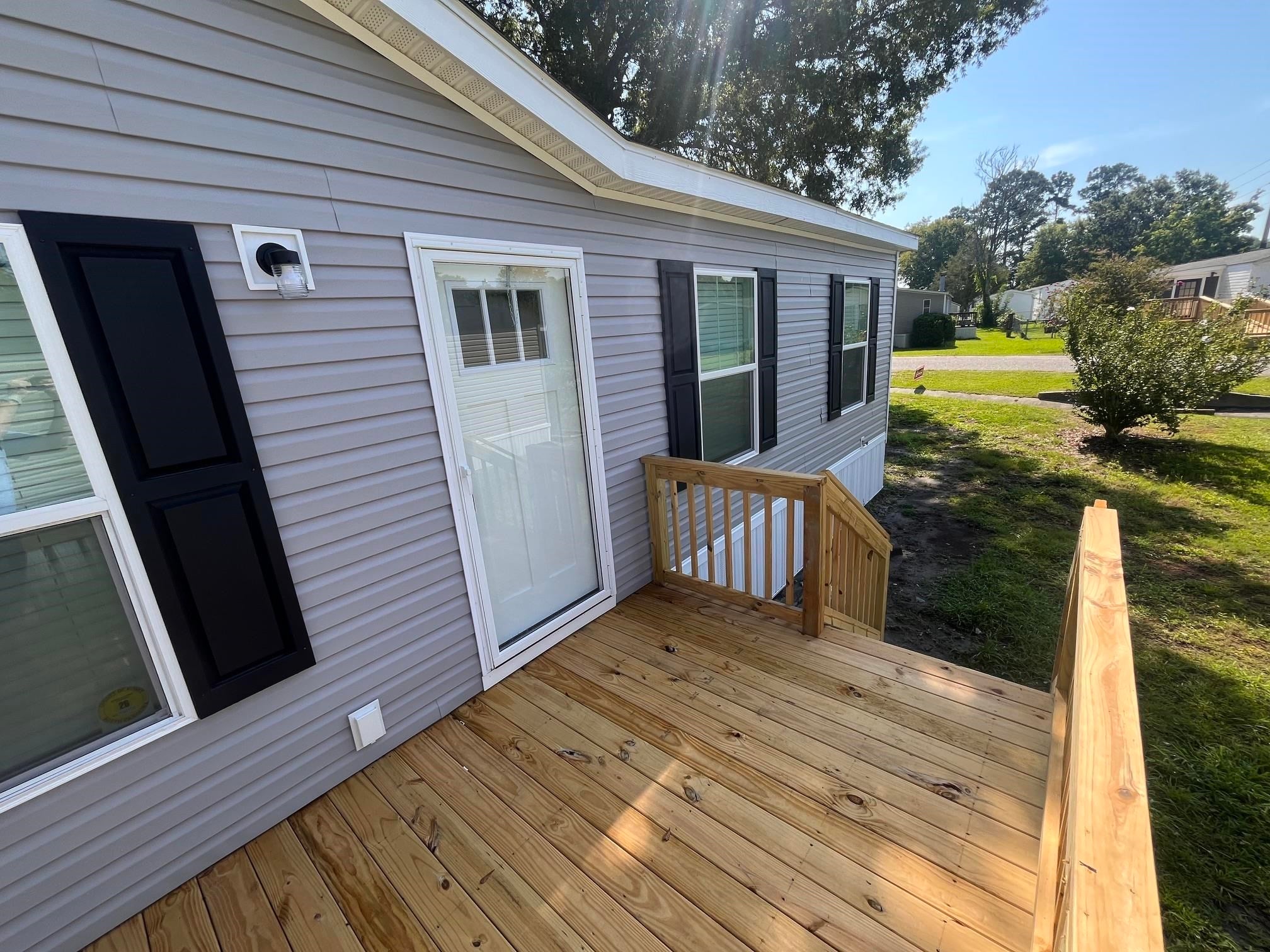 7570 Aubrey Ln.
