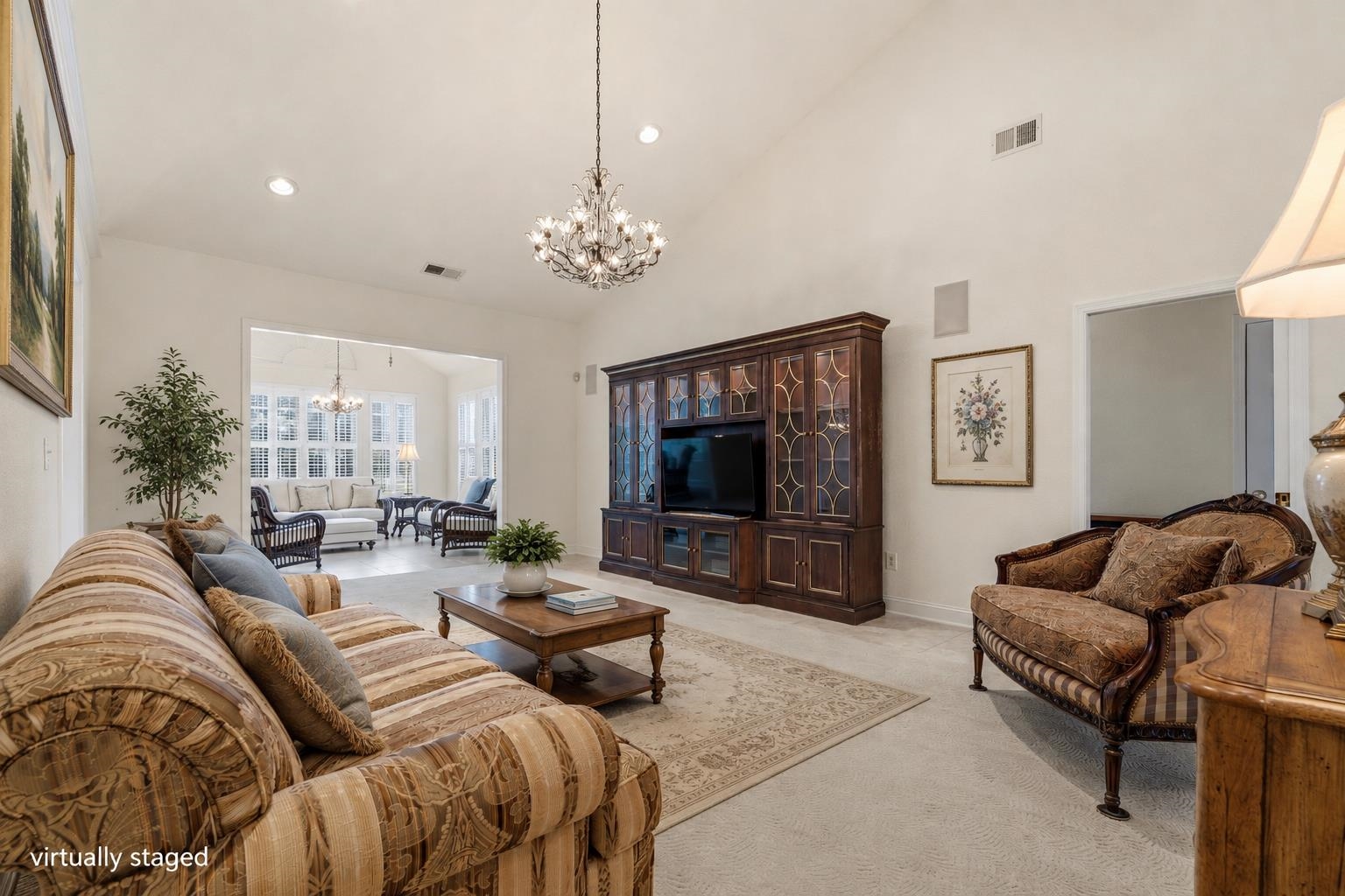266 Wedgefield Dr.