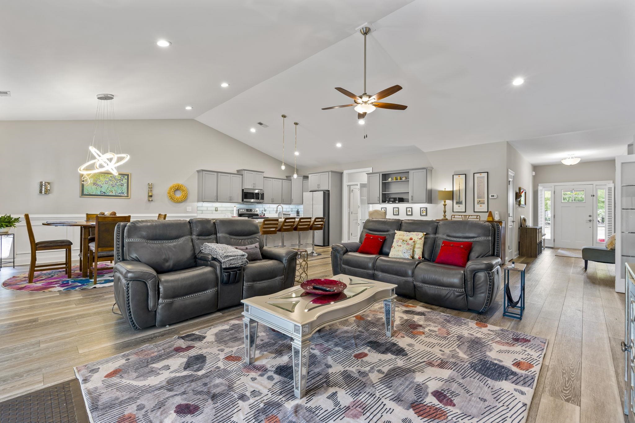 817 White Heron Cove