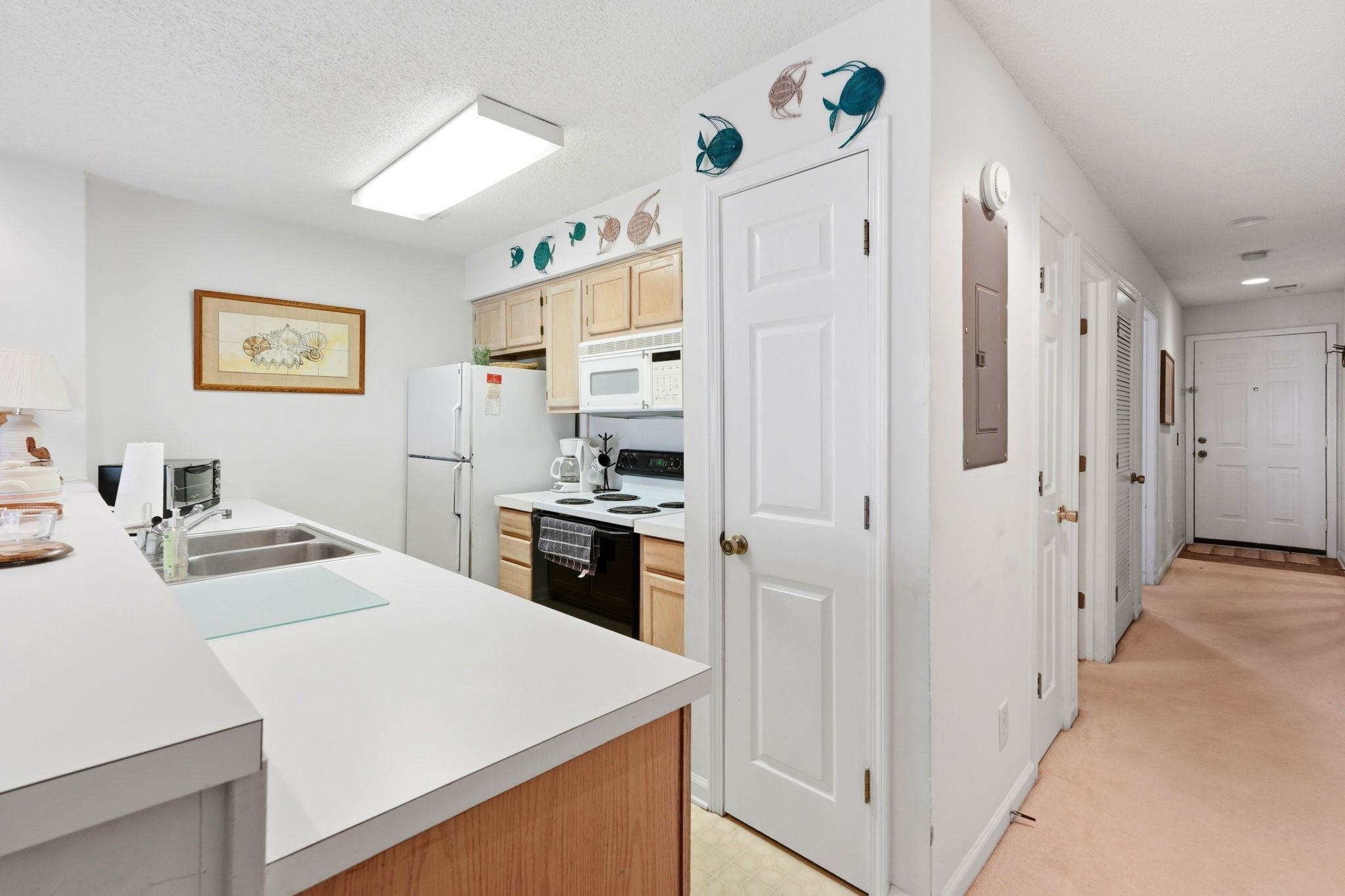 1900 Duffy St. E5