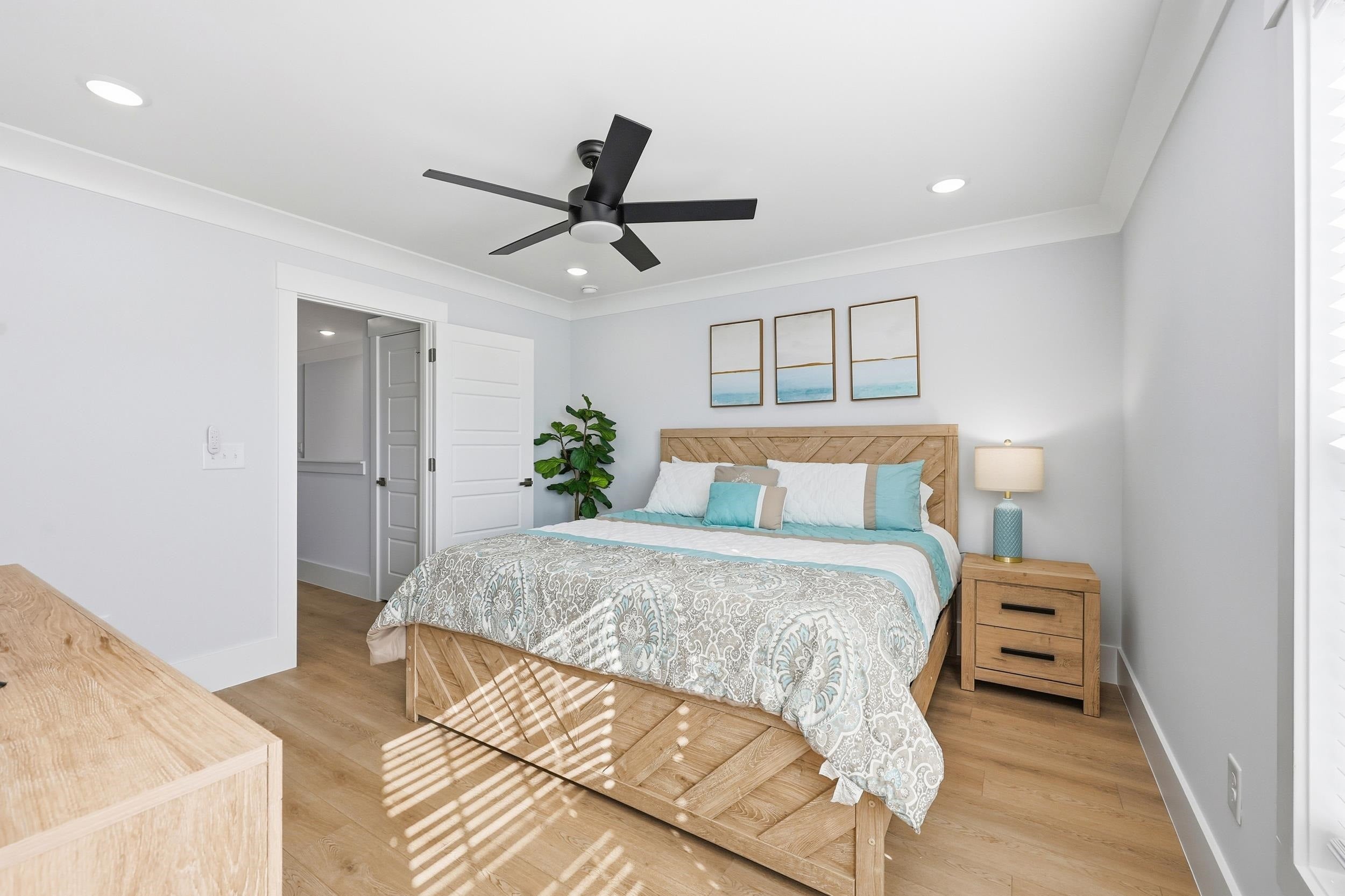 2302 Seaseeker Ln.