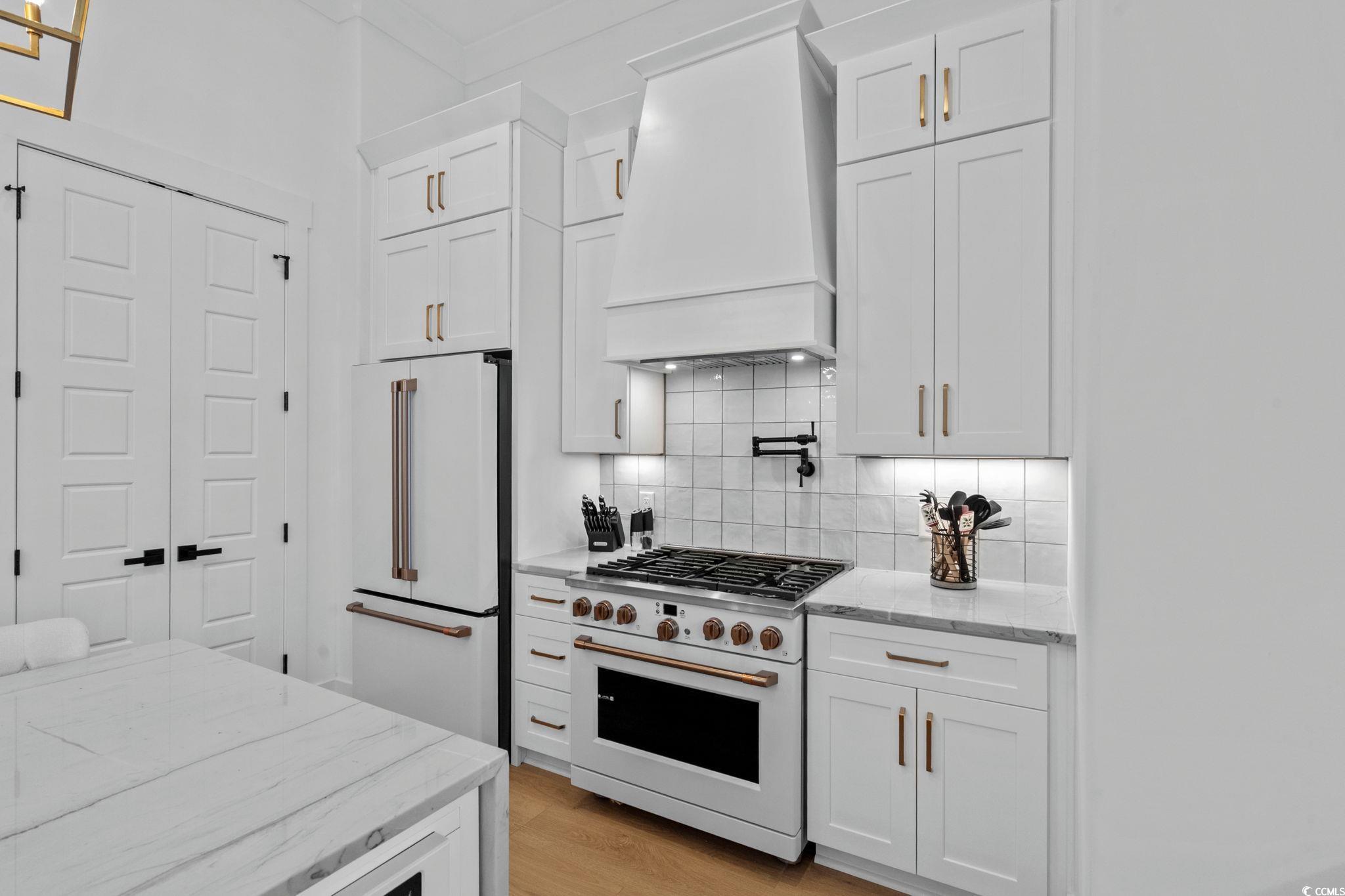 329 Harbour View Dr.