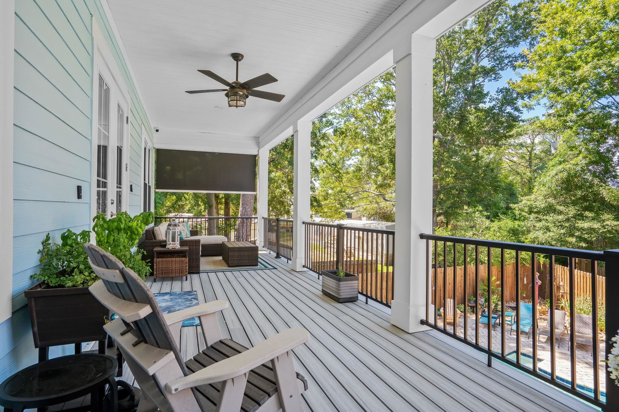 4927 Woodview Ln.