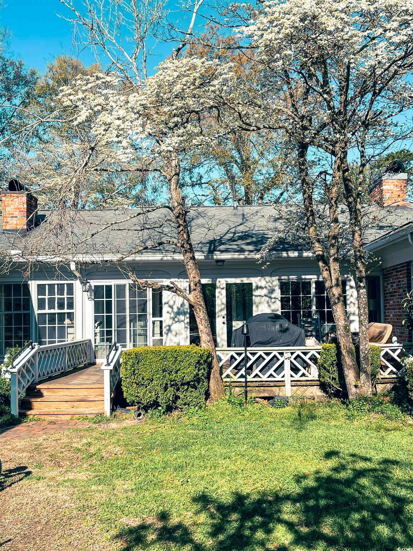1100 Cherokee Ave.