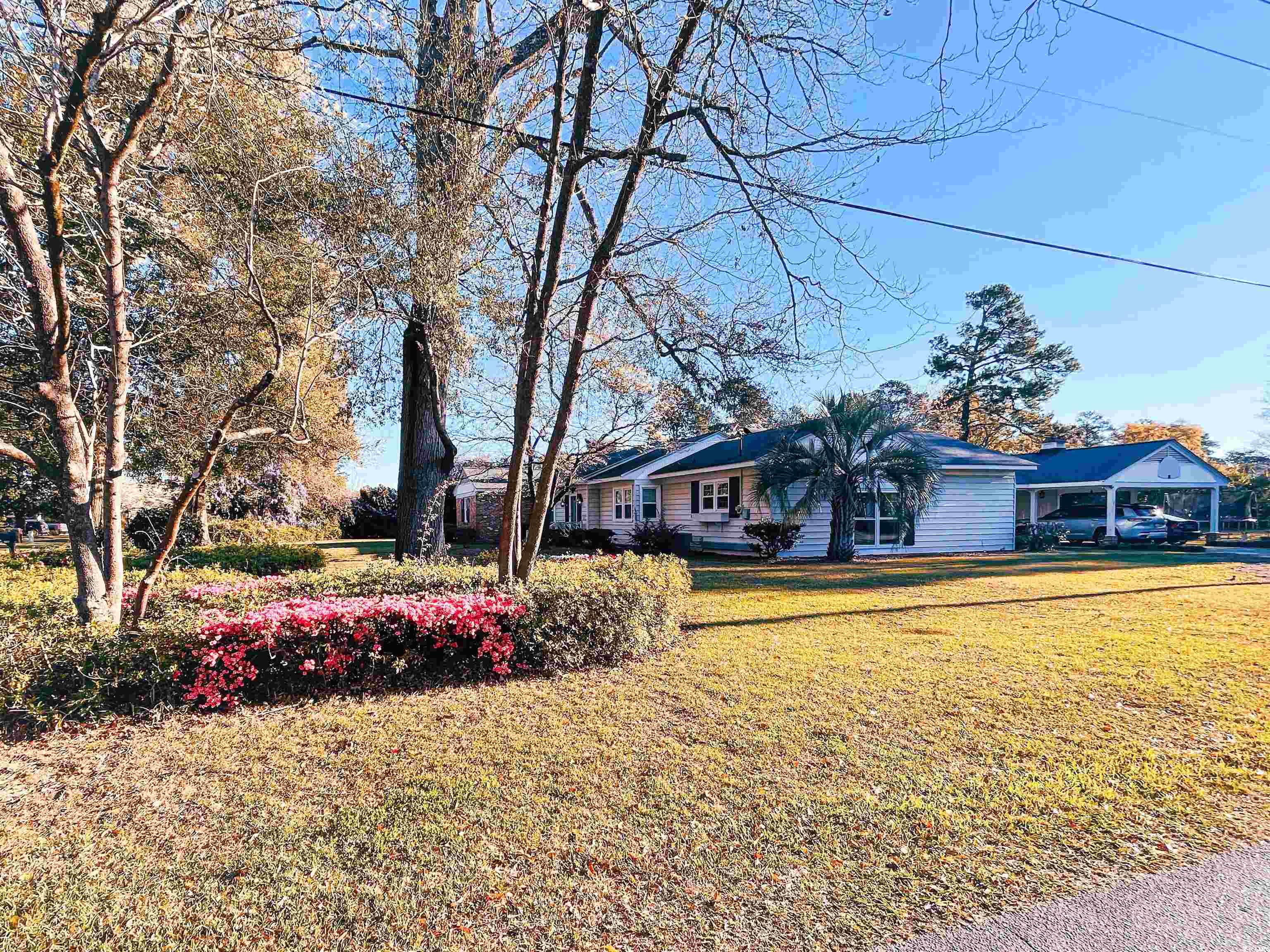 1100 Cherokee Ave.
