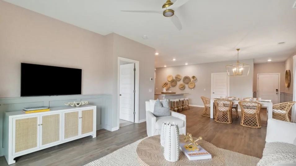 604 Runaway Train Dr