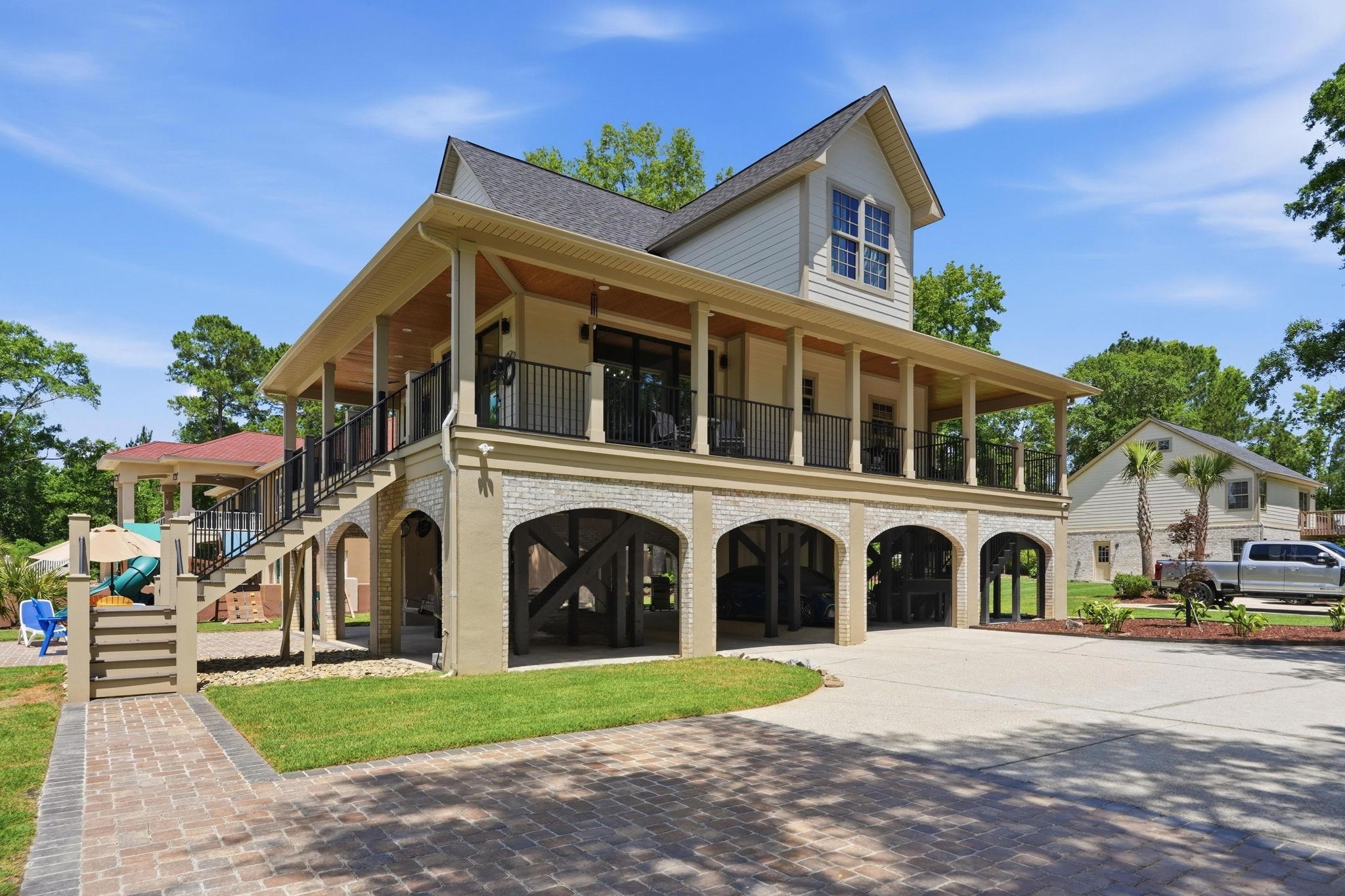 6052 Renata Ln.