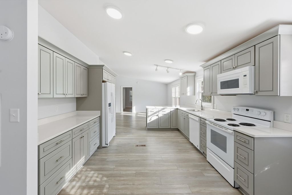 Photo of 24 Samy Ln, Pawleys Island, SC 29585 (MLS # 2601074)