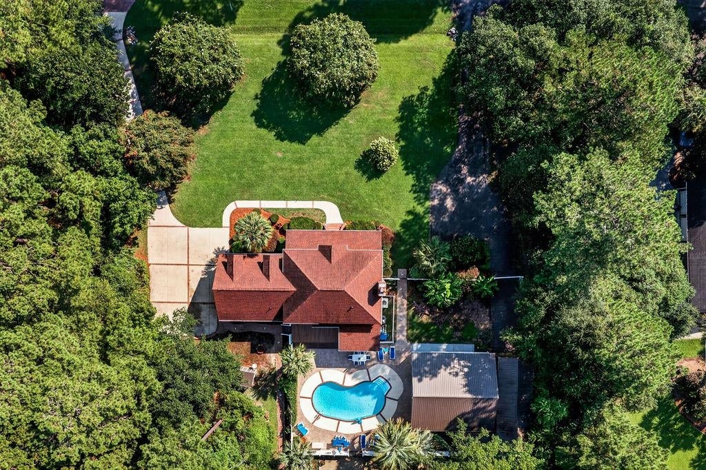 810 River Oaks Circle